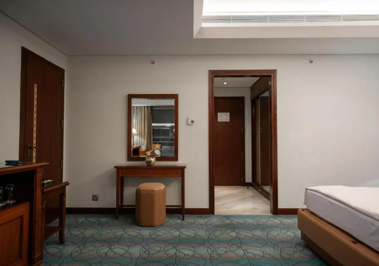 Photo of the whole room, Bed in Le Royal Amman