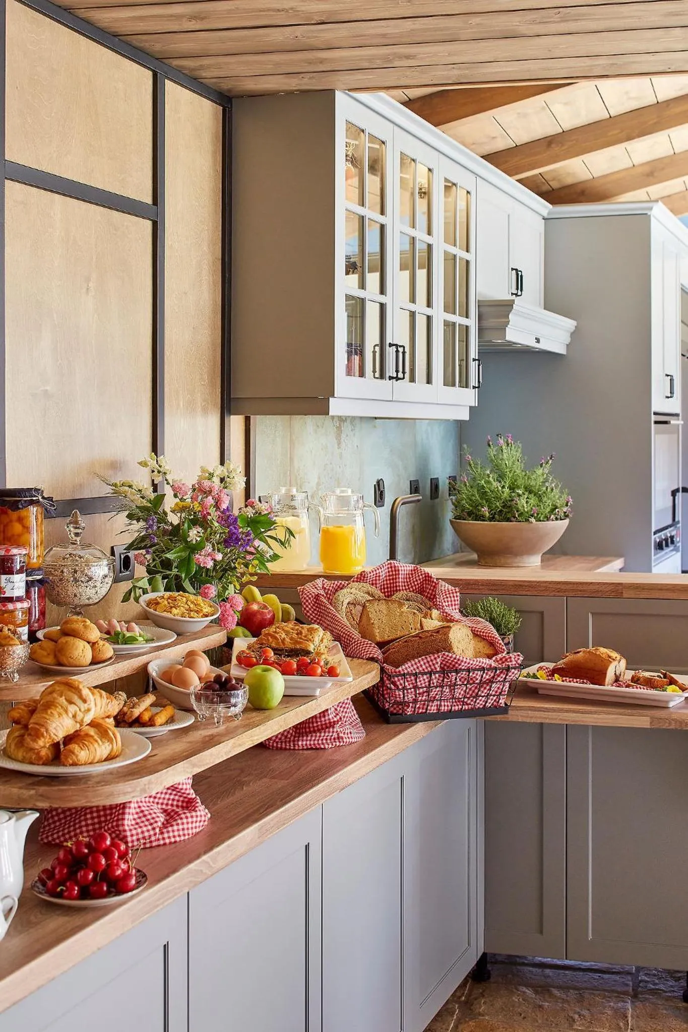 Breakfast in IALNA Boutique Hotel