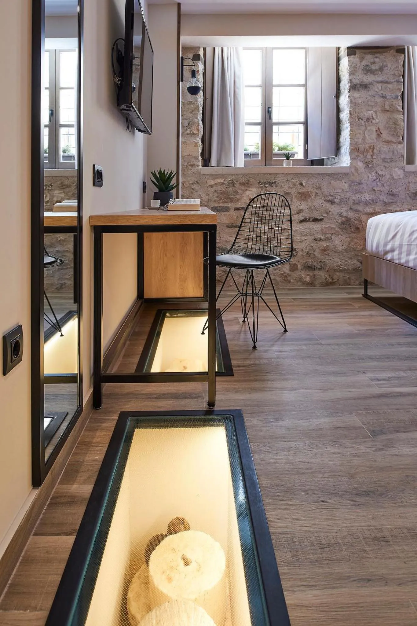 Decorative detail, Bed in IALNA Boutique Hotel