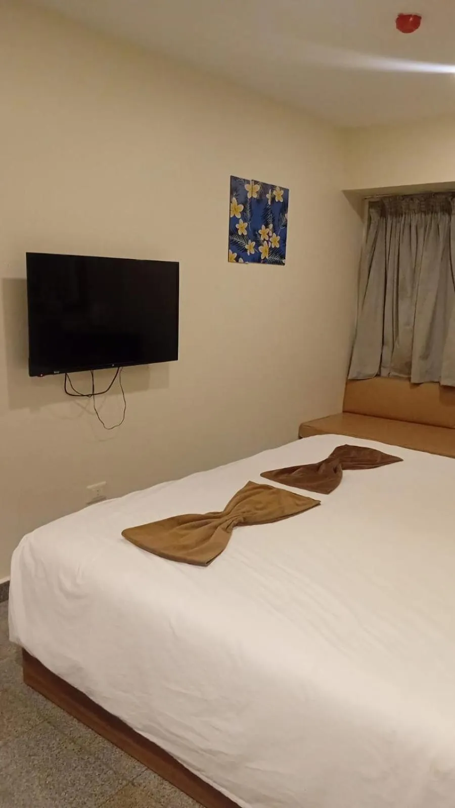 Bed in Royal Inn Residence