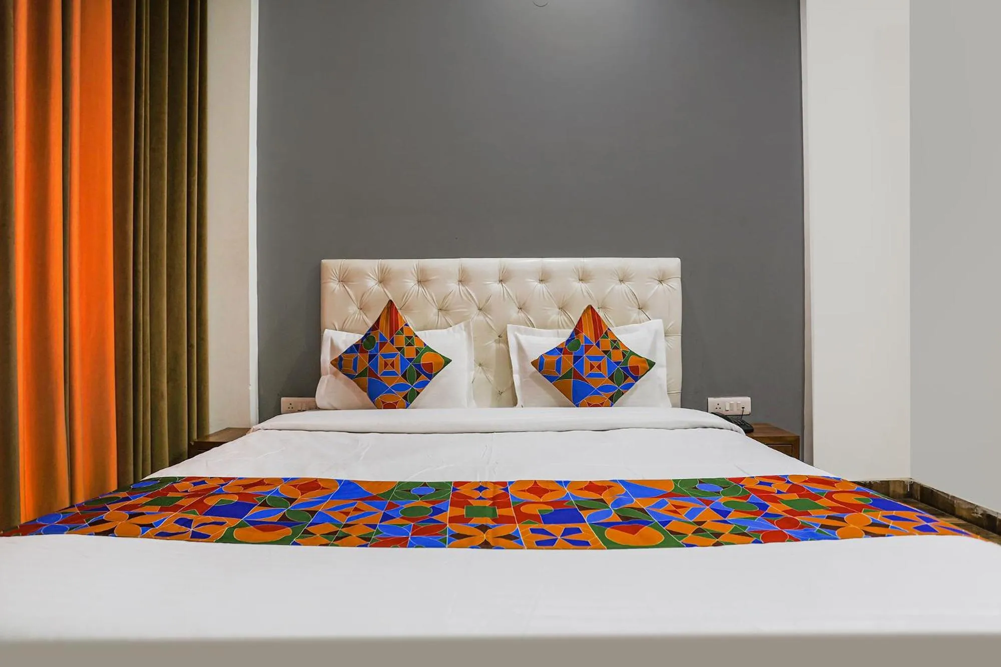 Bed in FabHotel Sky Rise Inn Near Medanta- The Medicity Hospital, Gurugram