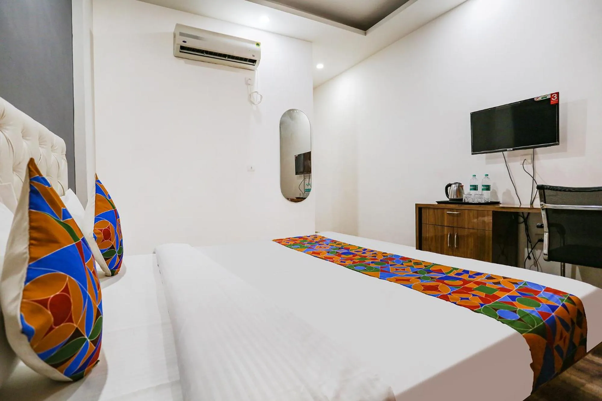 Bed in FabHotel Sky Rise Inn Near Medanta- The Medicity Hospital, Gurugram
