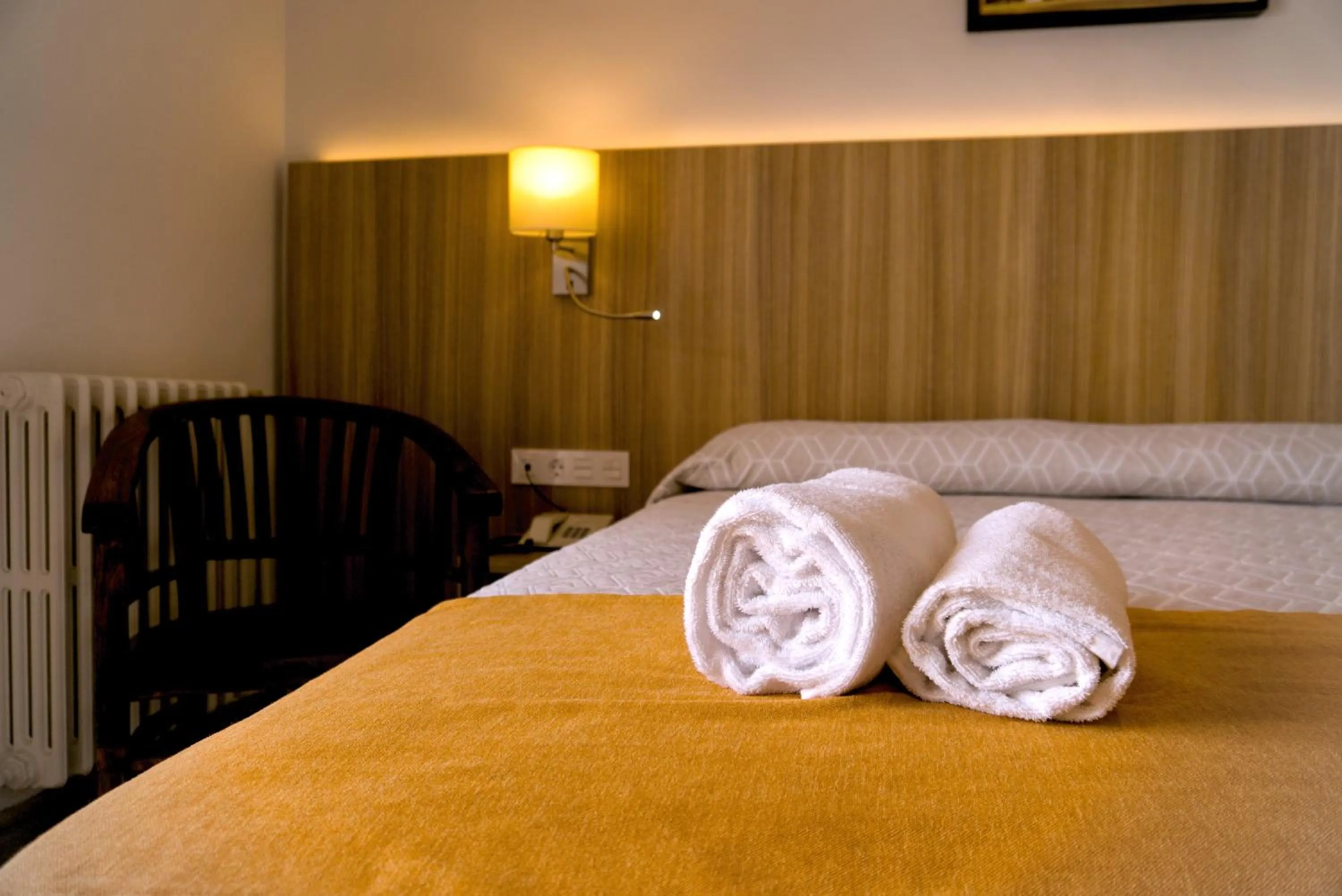 Bed in Hotel Boltaña Ordesa