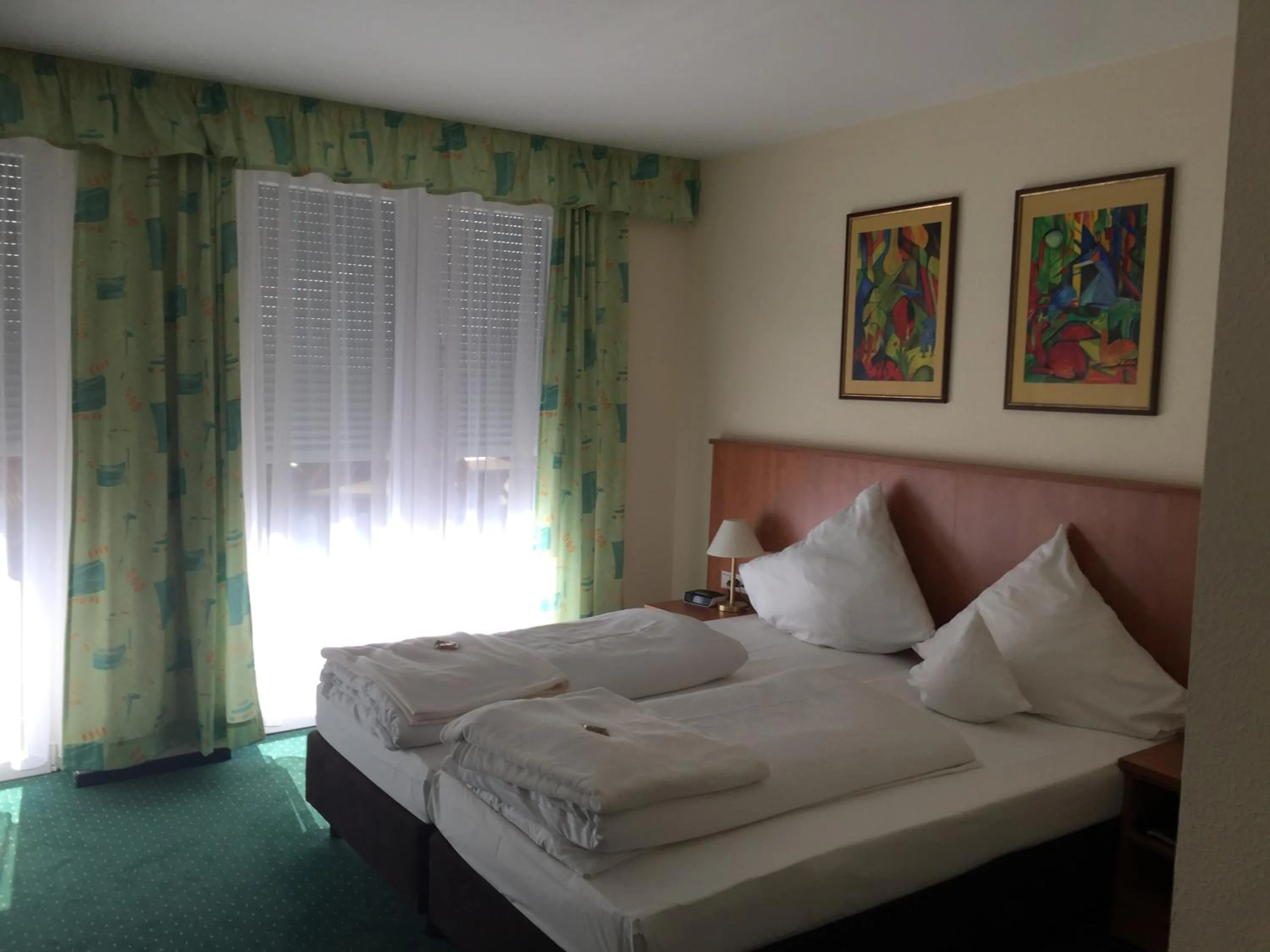 Garden view in Frick's Hotel