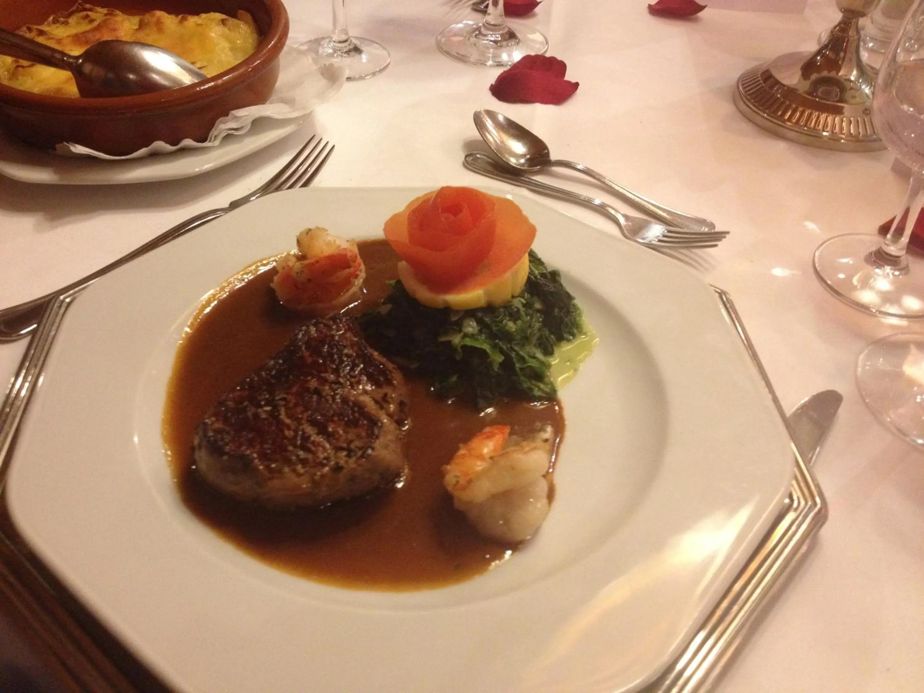 Food in Frick's Hotel