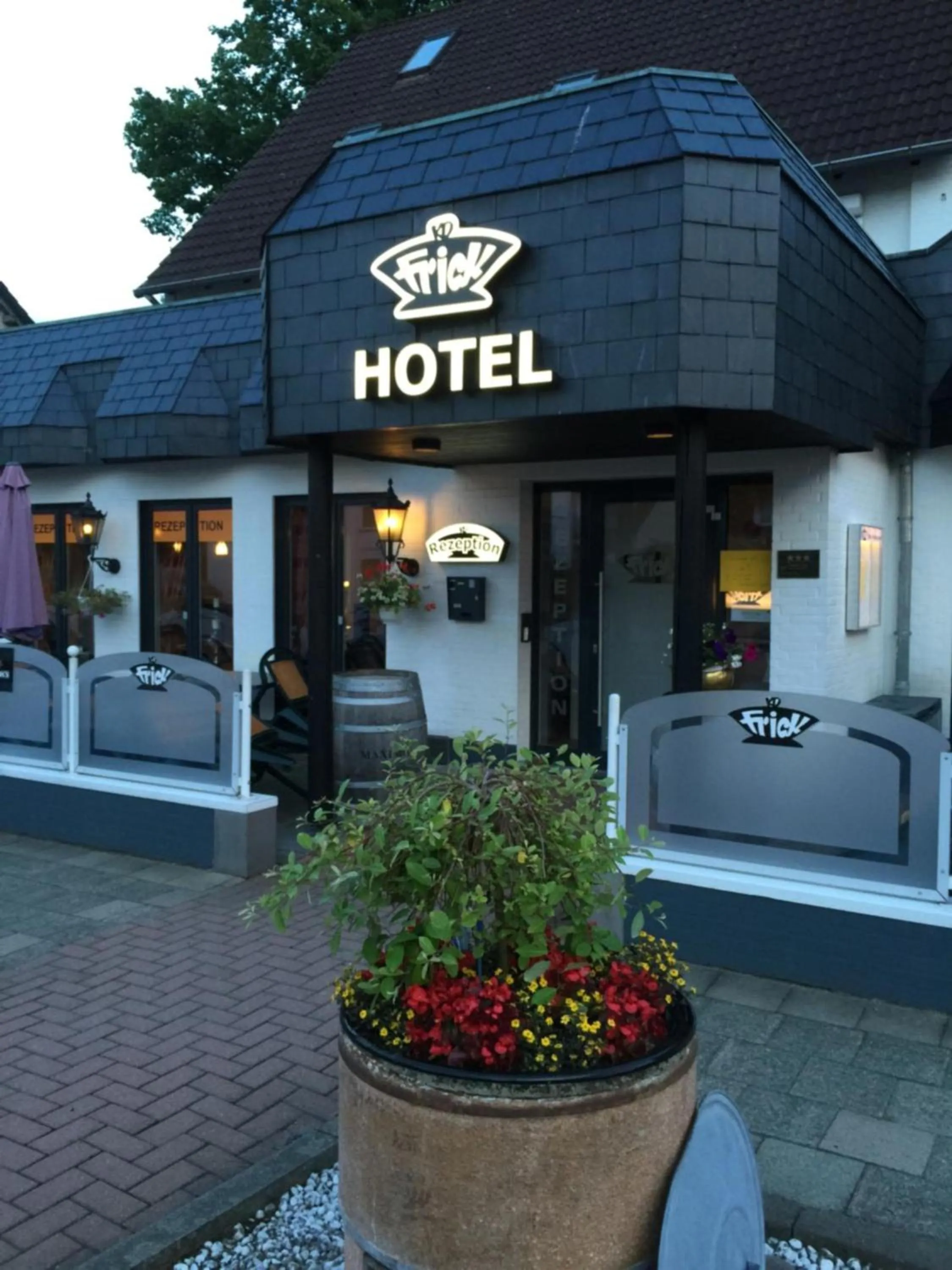 Facade/entrance, Property Building in Frick's Hotel