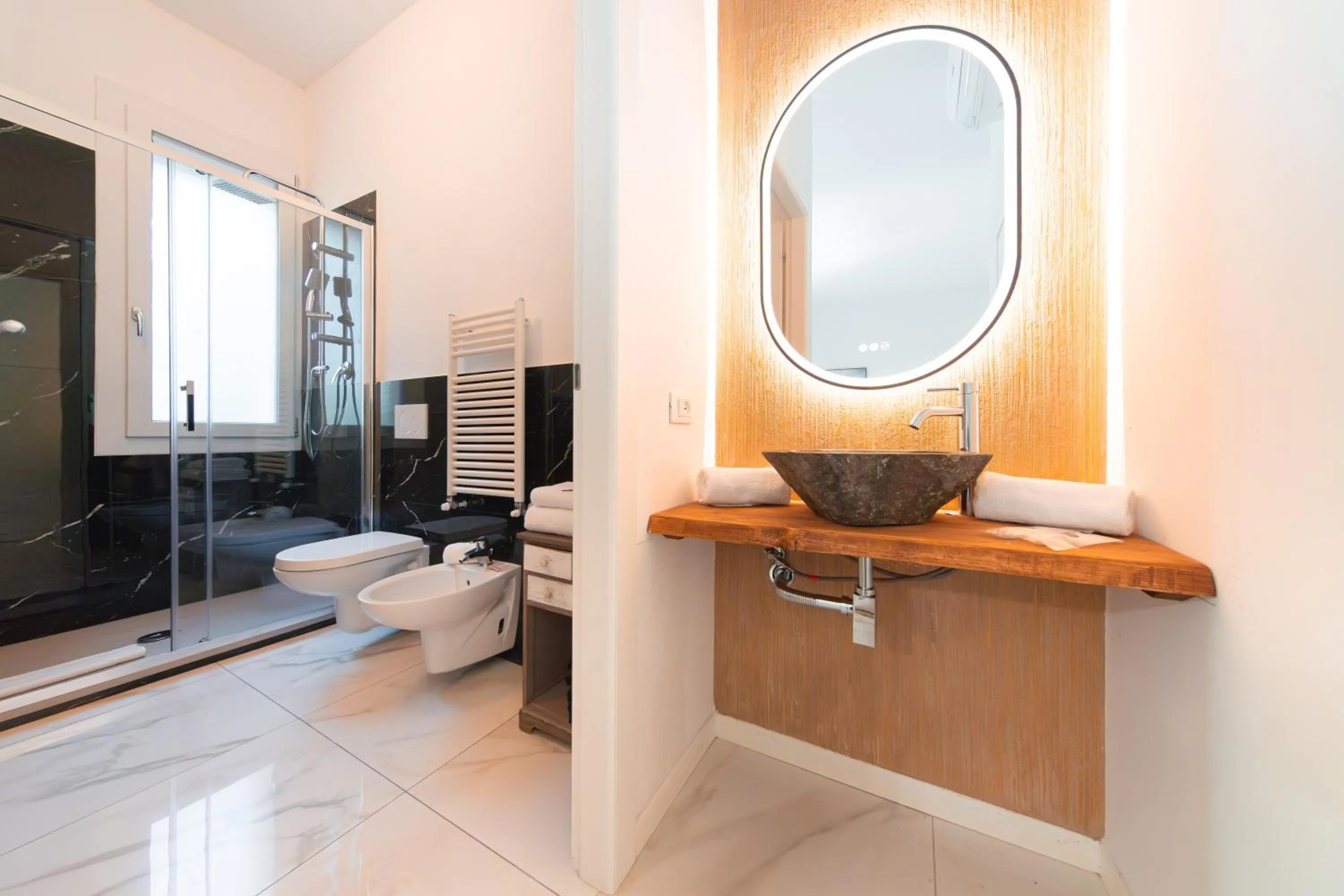 Shower in Grand Central Room