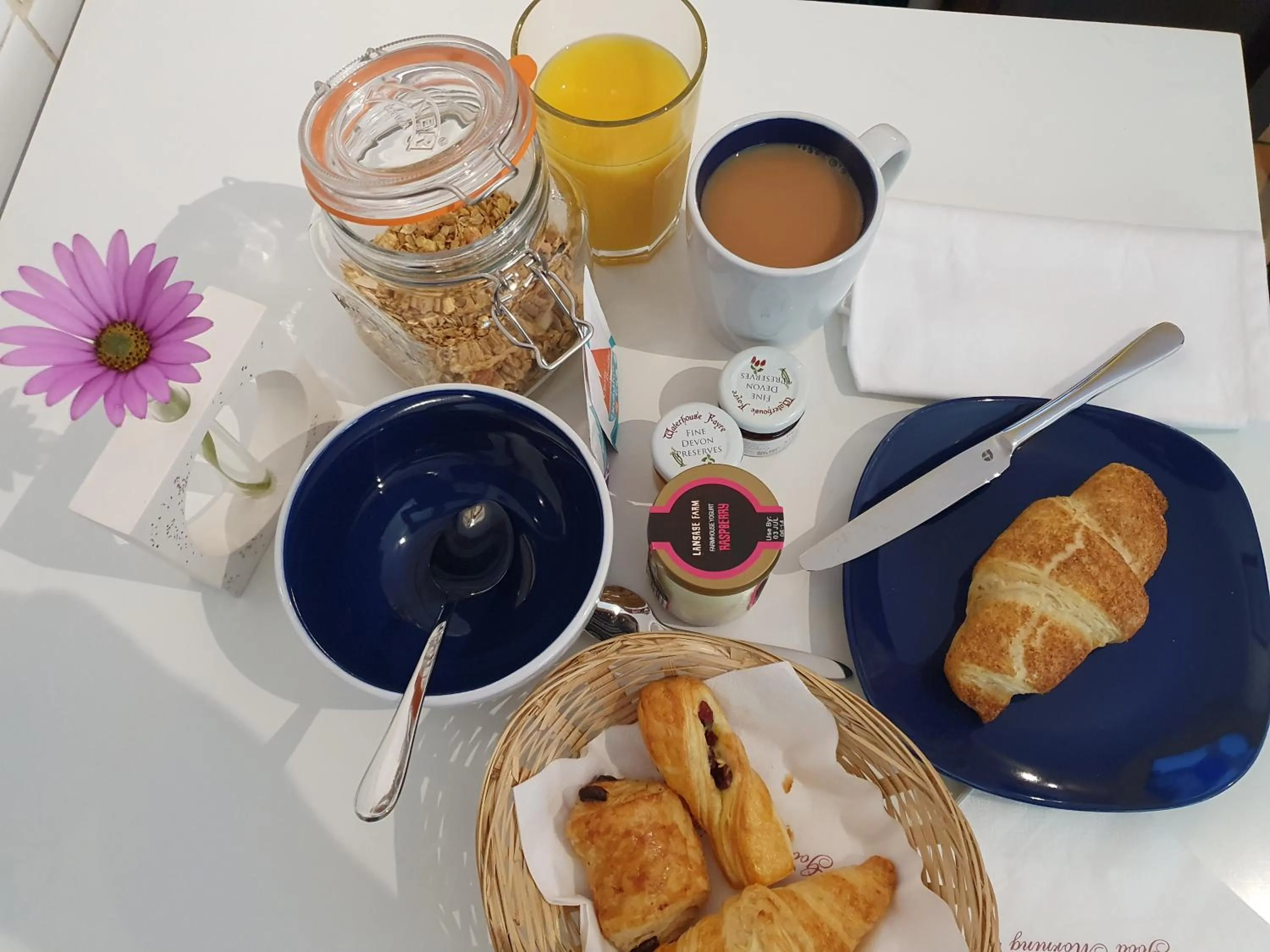 Breakfast in Moorview House