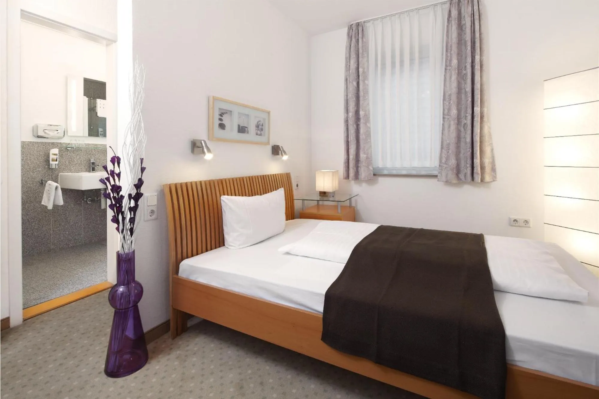 Photo of the whole room, Bed in Hotel zur Post