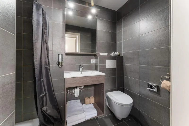 Toilet in Hotel karel de stoute