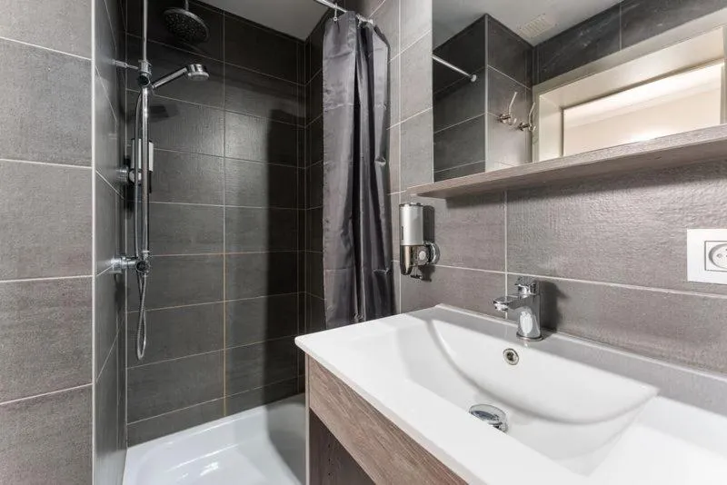 Shower in Hotel karel de stoute