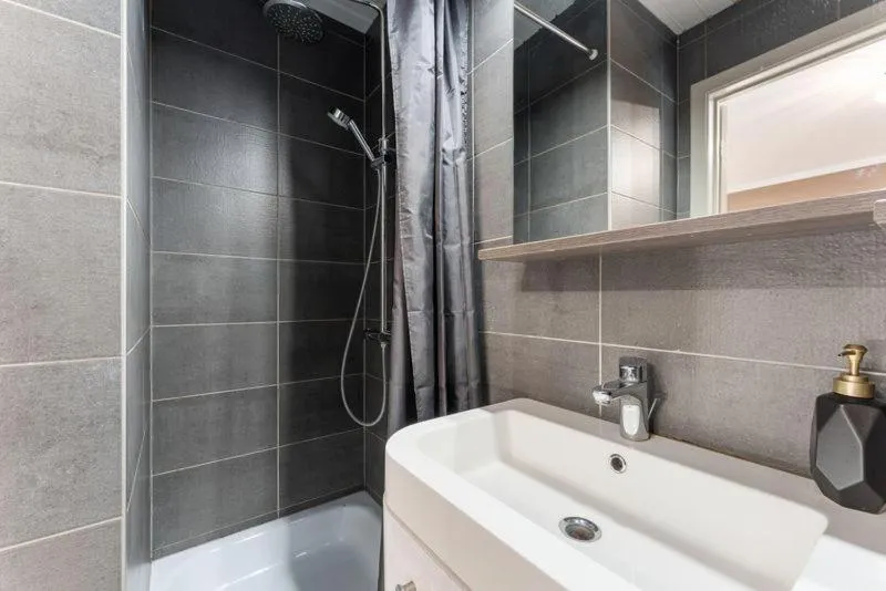 Shower in Hotel karel de stoute