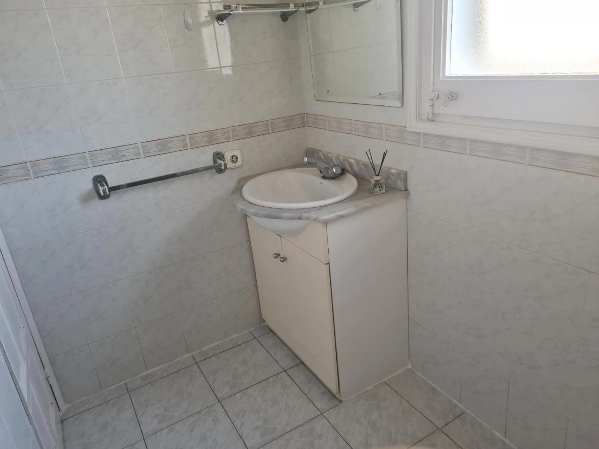 Bathroom in La Vinya 02