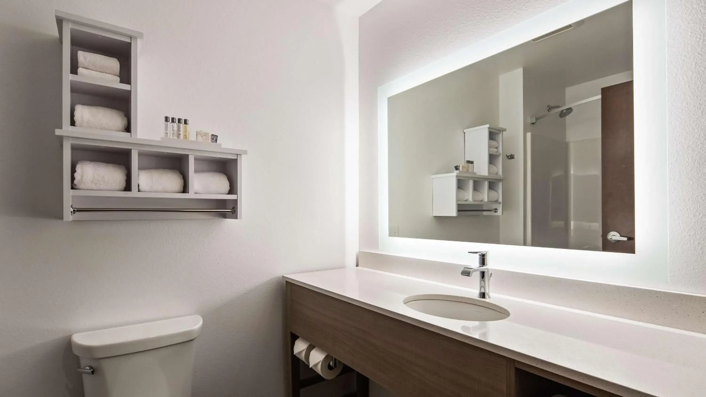 One-Bedroom King Suite in The Forge Hotel BW Signature Collection One-Bedroom King Suite in The Forge Hotel BW Signature Collection