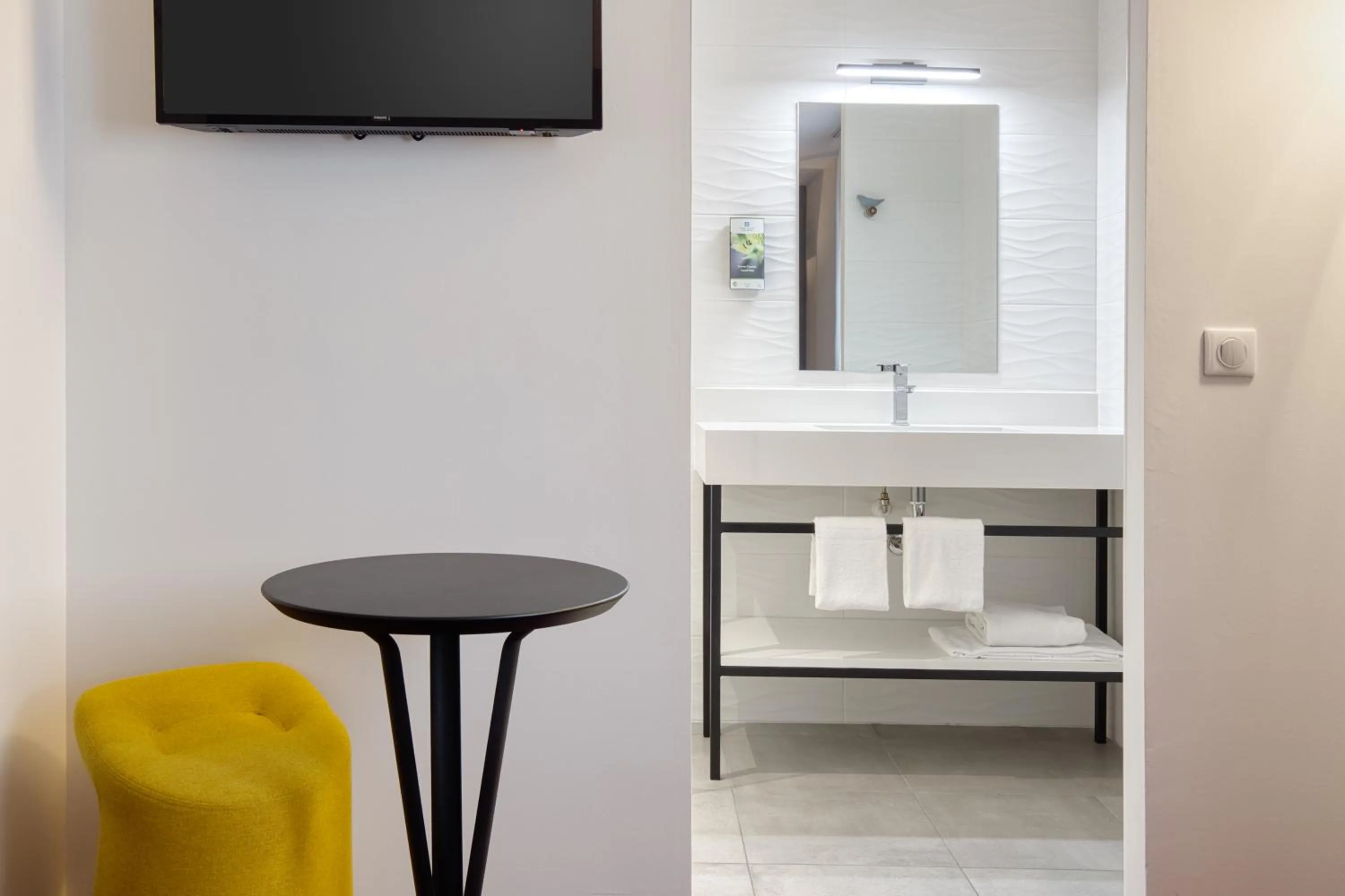 Bathroom in Sure Hotel by Best Western Les Portes de Montauban