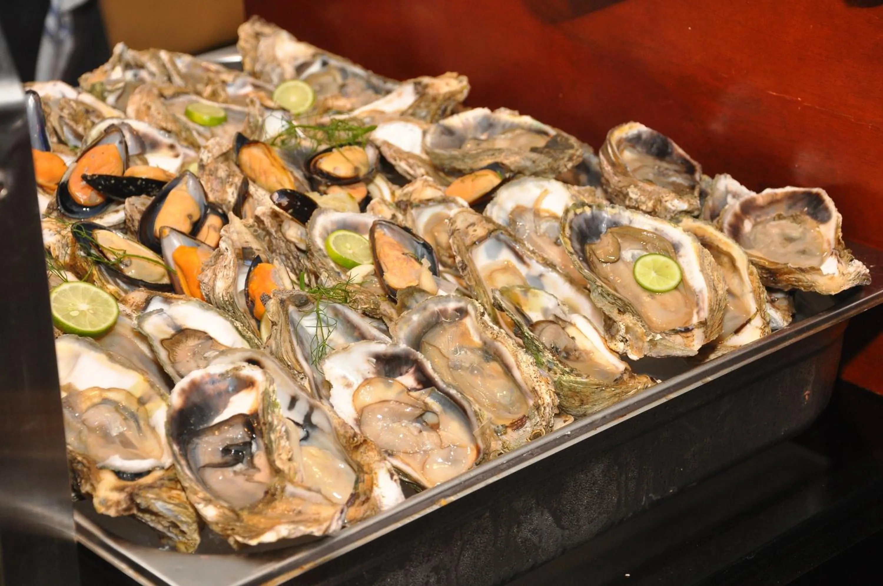 Meals in Earl's Regent Hotel