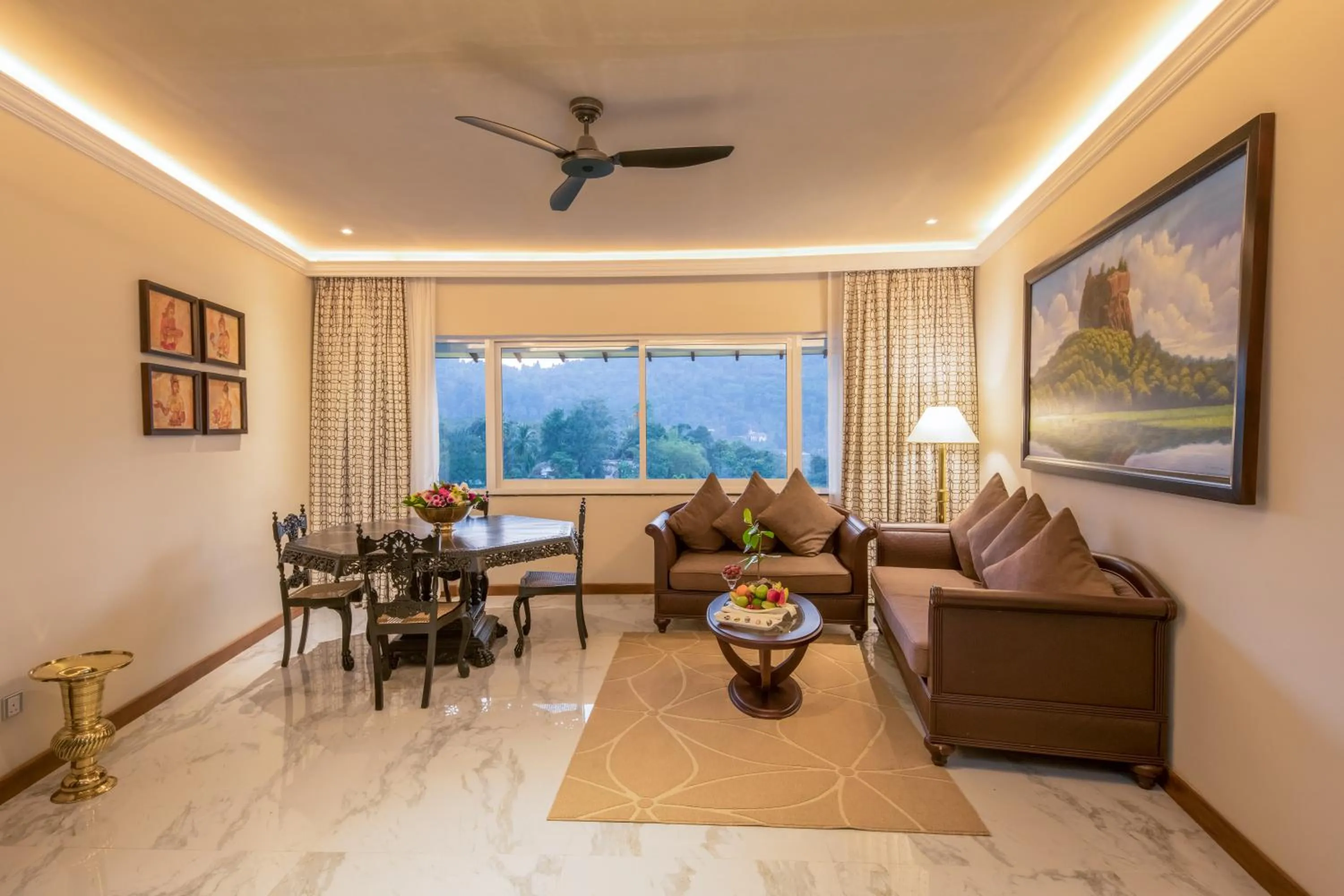 Living room in Earl's Regent Hotel