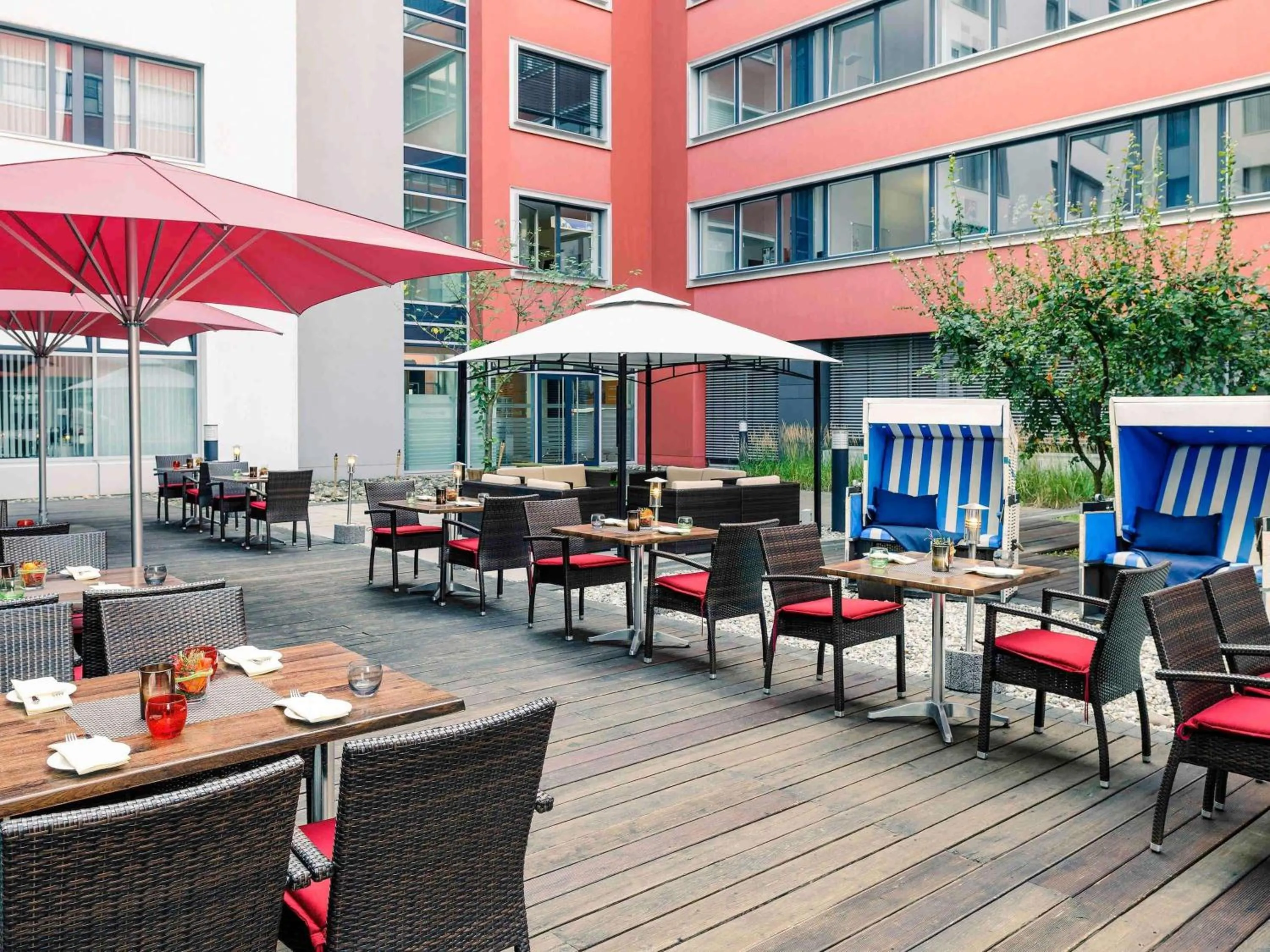Property building in Mercure Hotel Frankfurt Eschborn Helfmann-Park