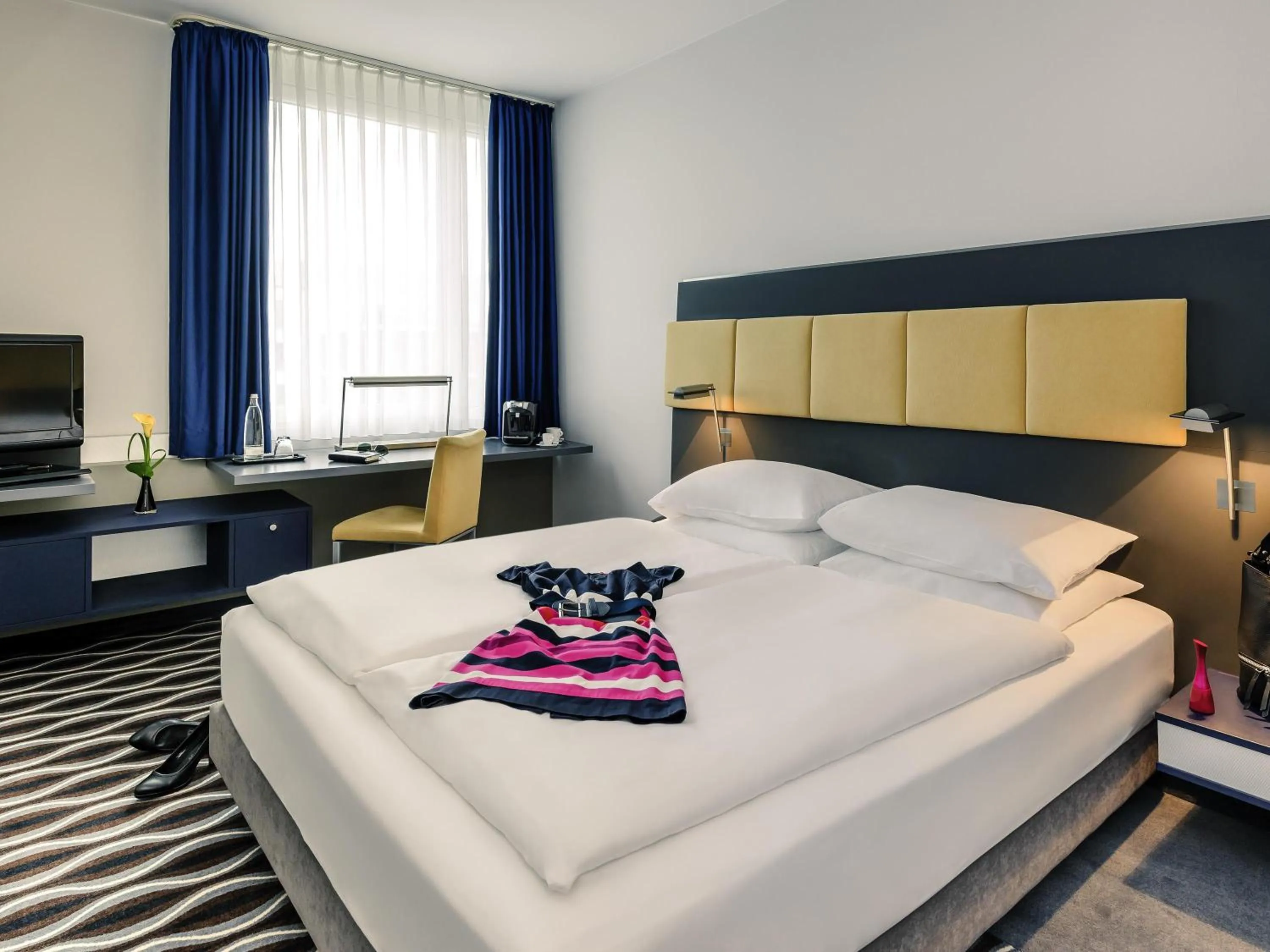 Bedroom, Bed in Mercure Hotel Frankfurt Eschborn Helfmann-Park