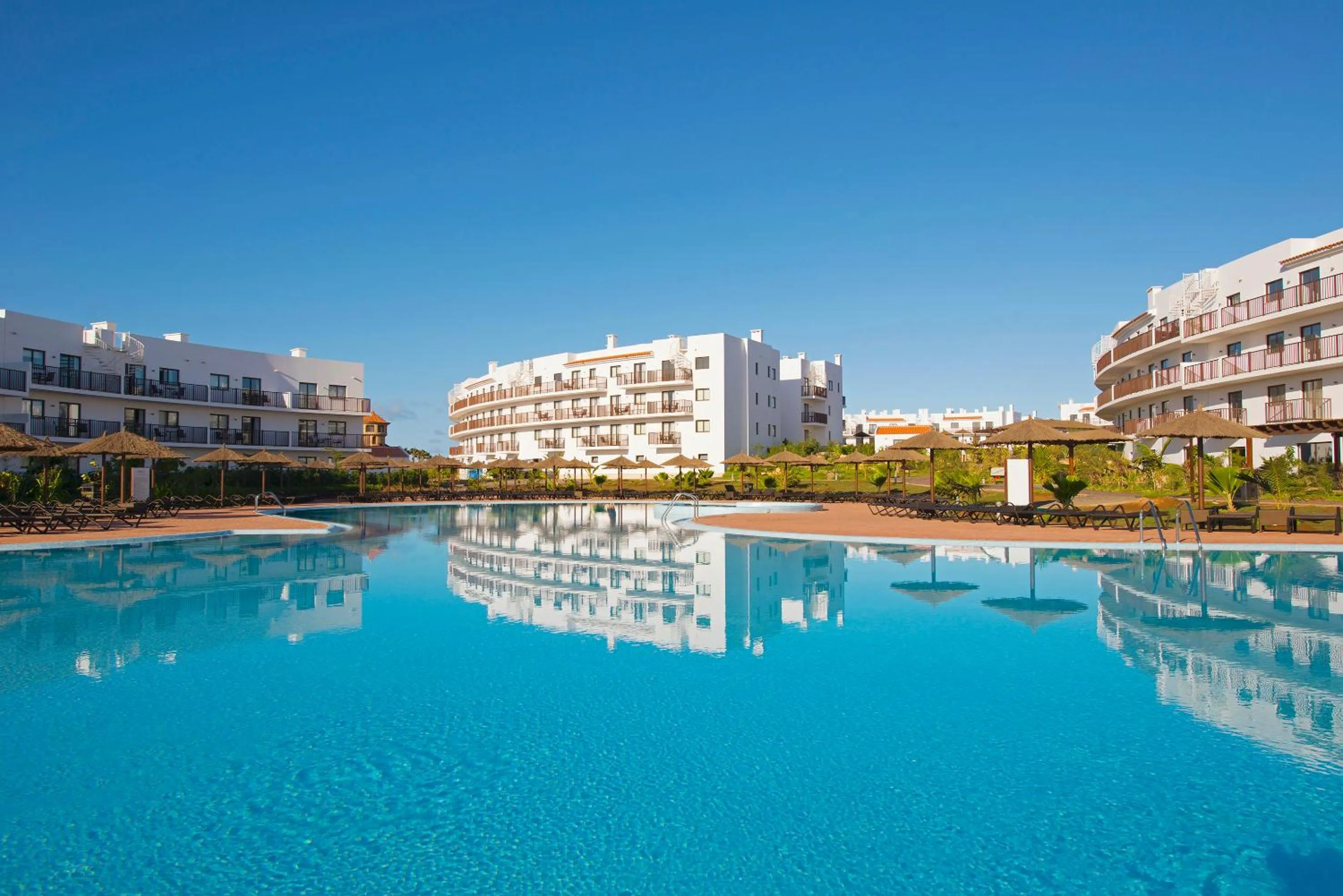 Day in Melia Dunas Beach Resort & Spa - All Inclusive