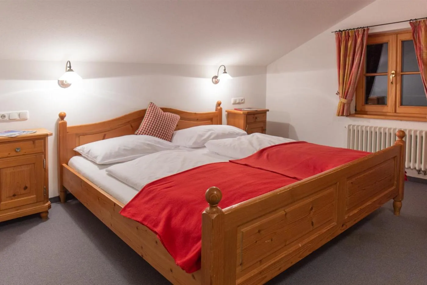 Photo of the whole room, Bed in Berghotel Sudelfeld