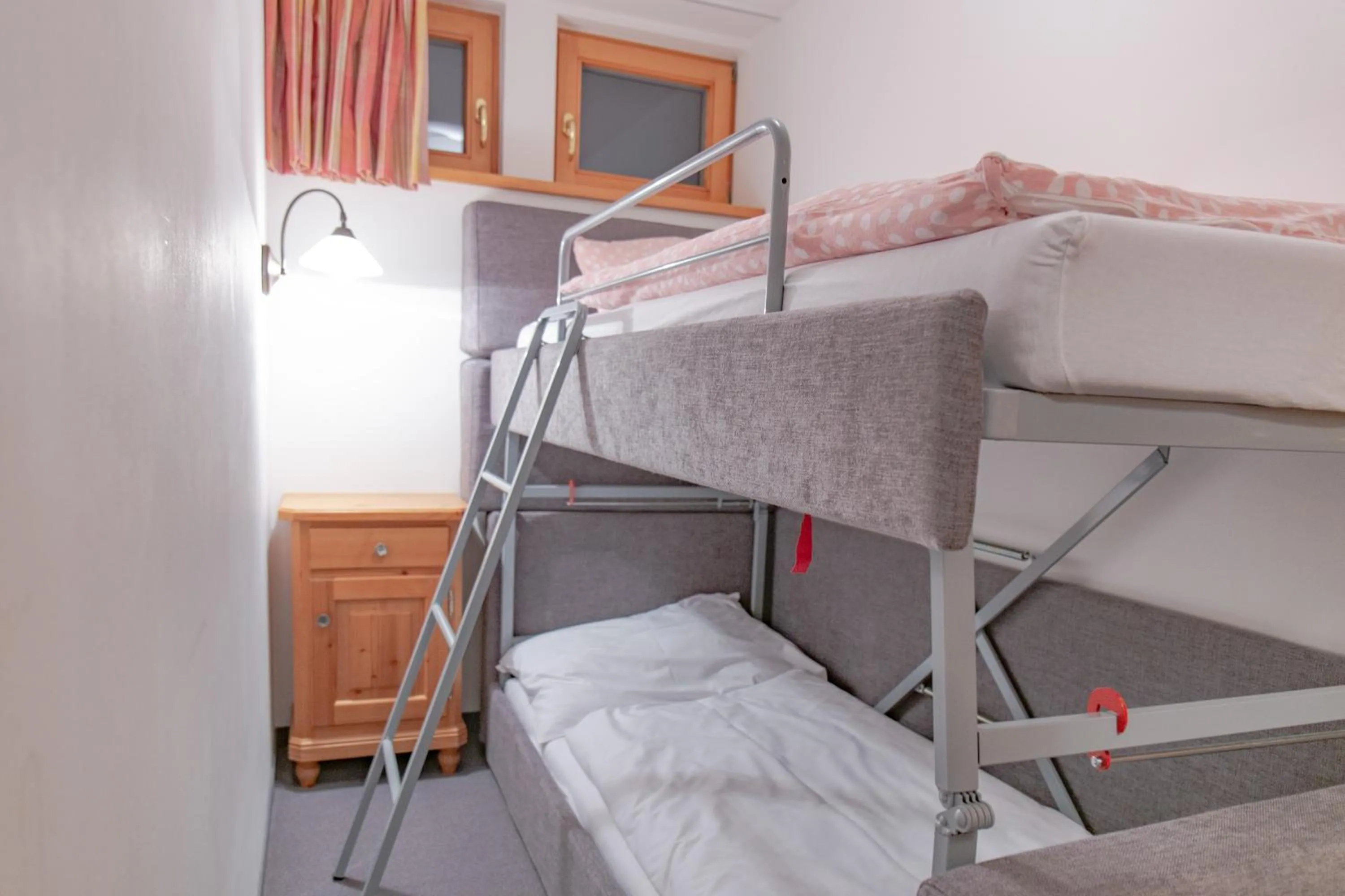 children, Bed in Berghotel Sudelfeld