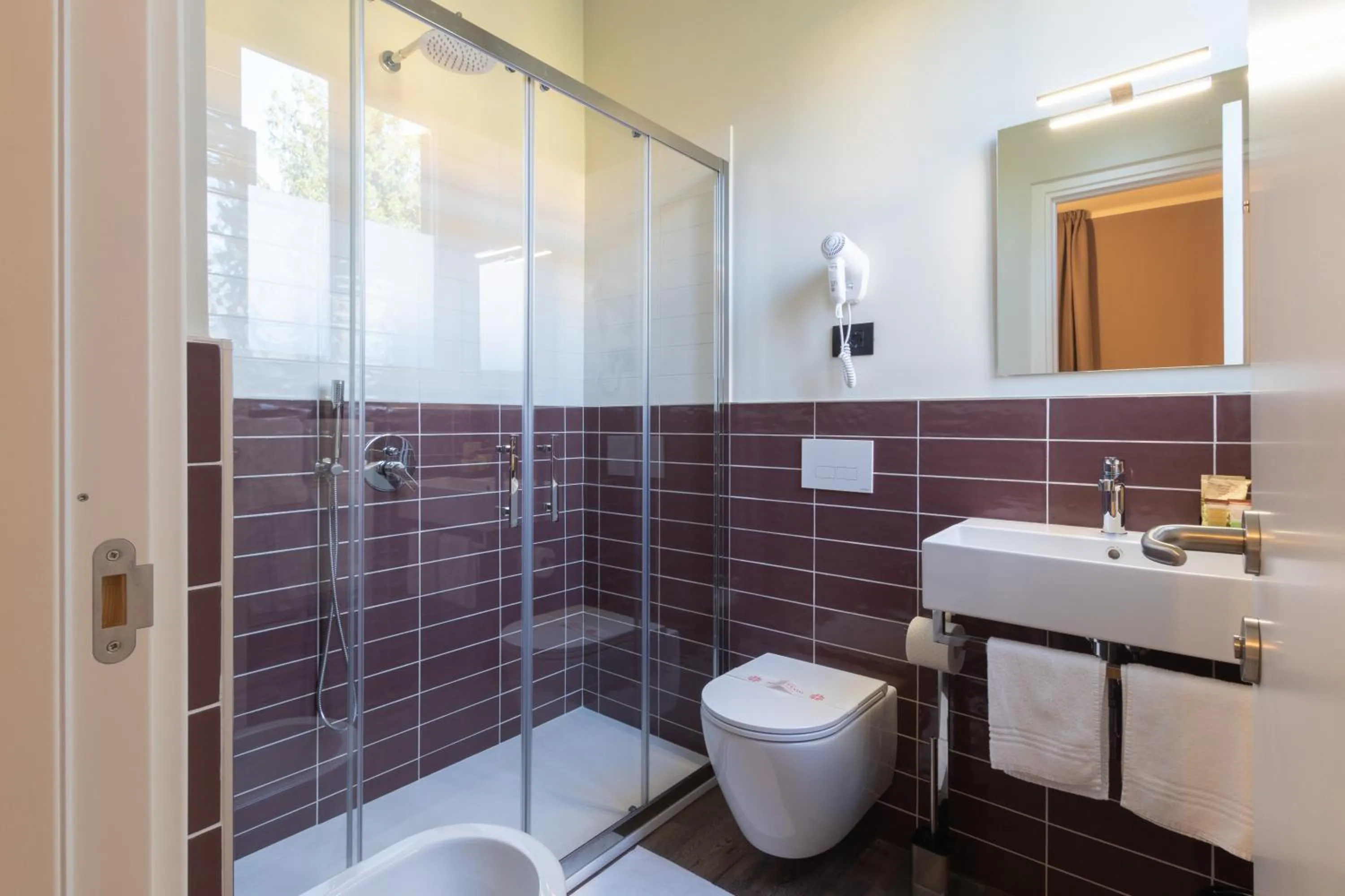 Shower in The Time -Home & Hotel-