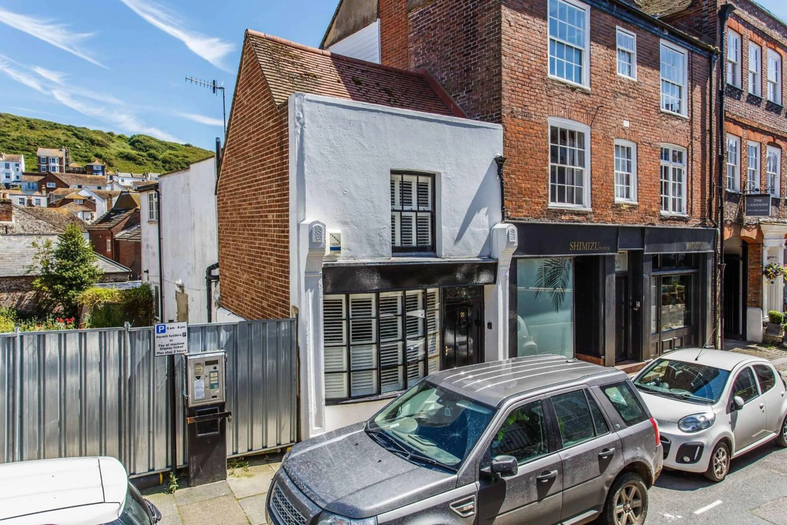 Other in Modern living, Charming Old Town Cottage