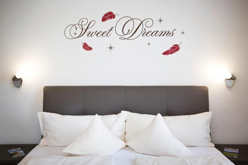 Photo of the whole room, Bed in Hotel Bergidyll