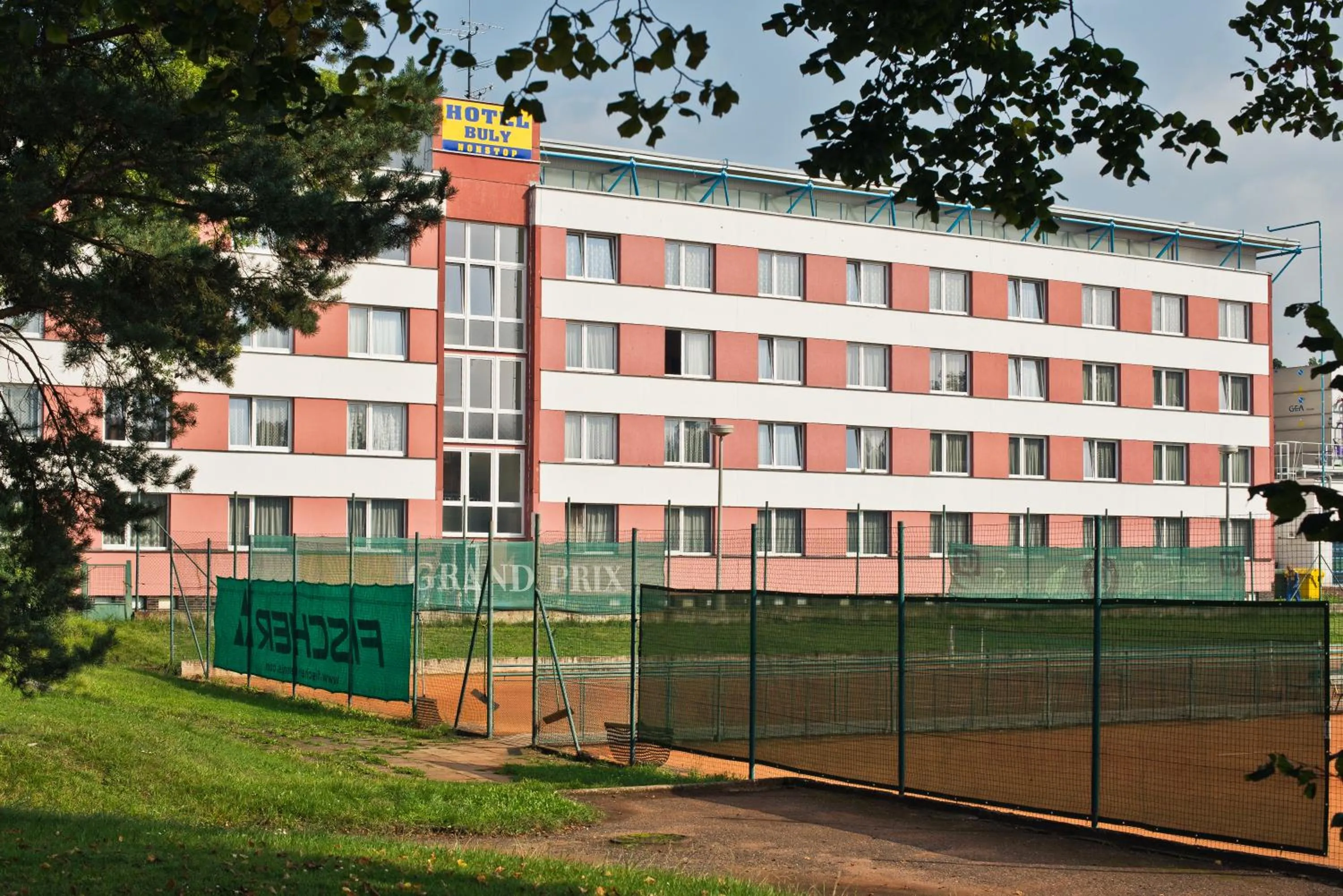 Facade/entrance in Hotel Buly