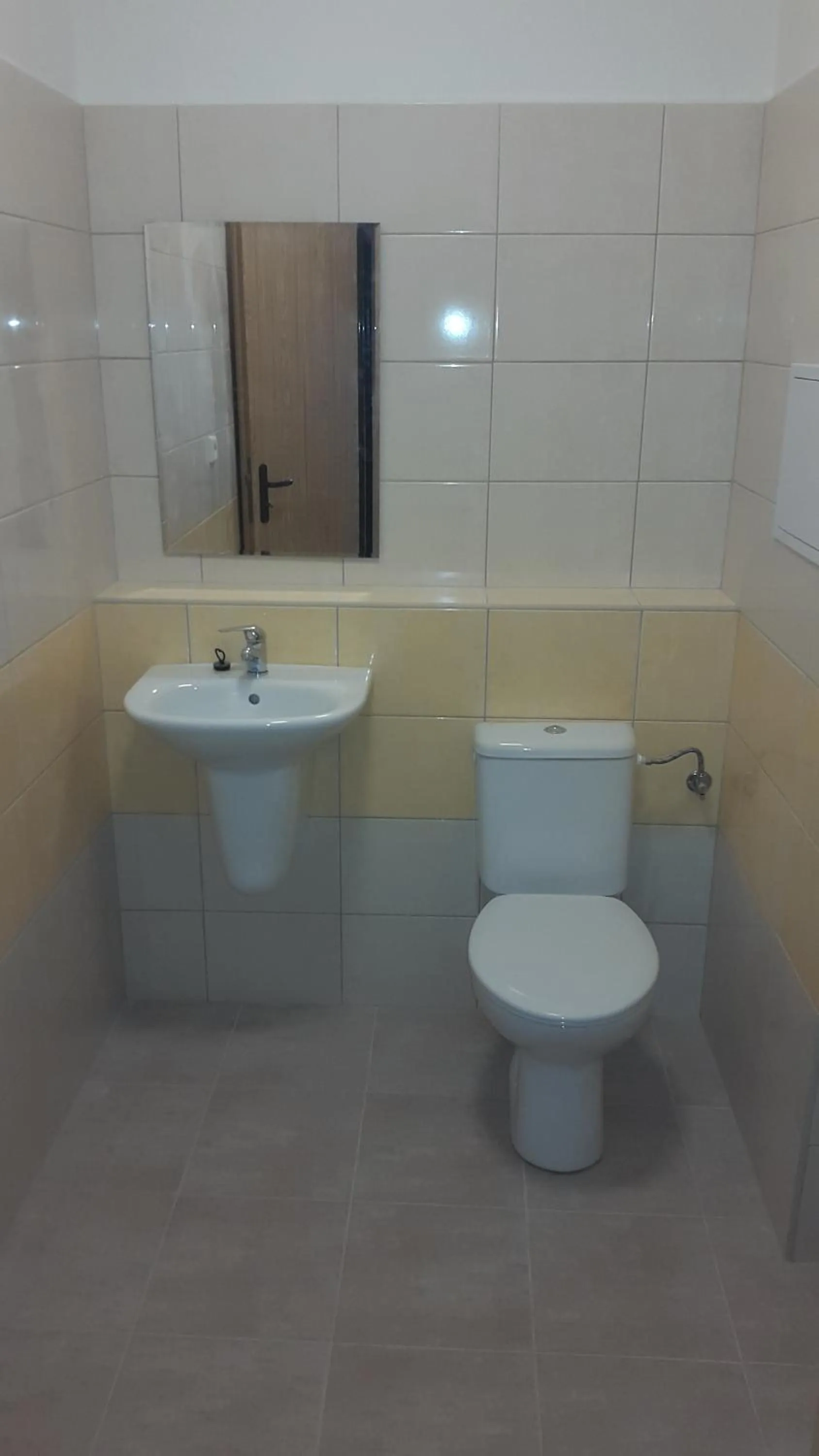 Shower in Hotel Buly