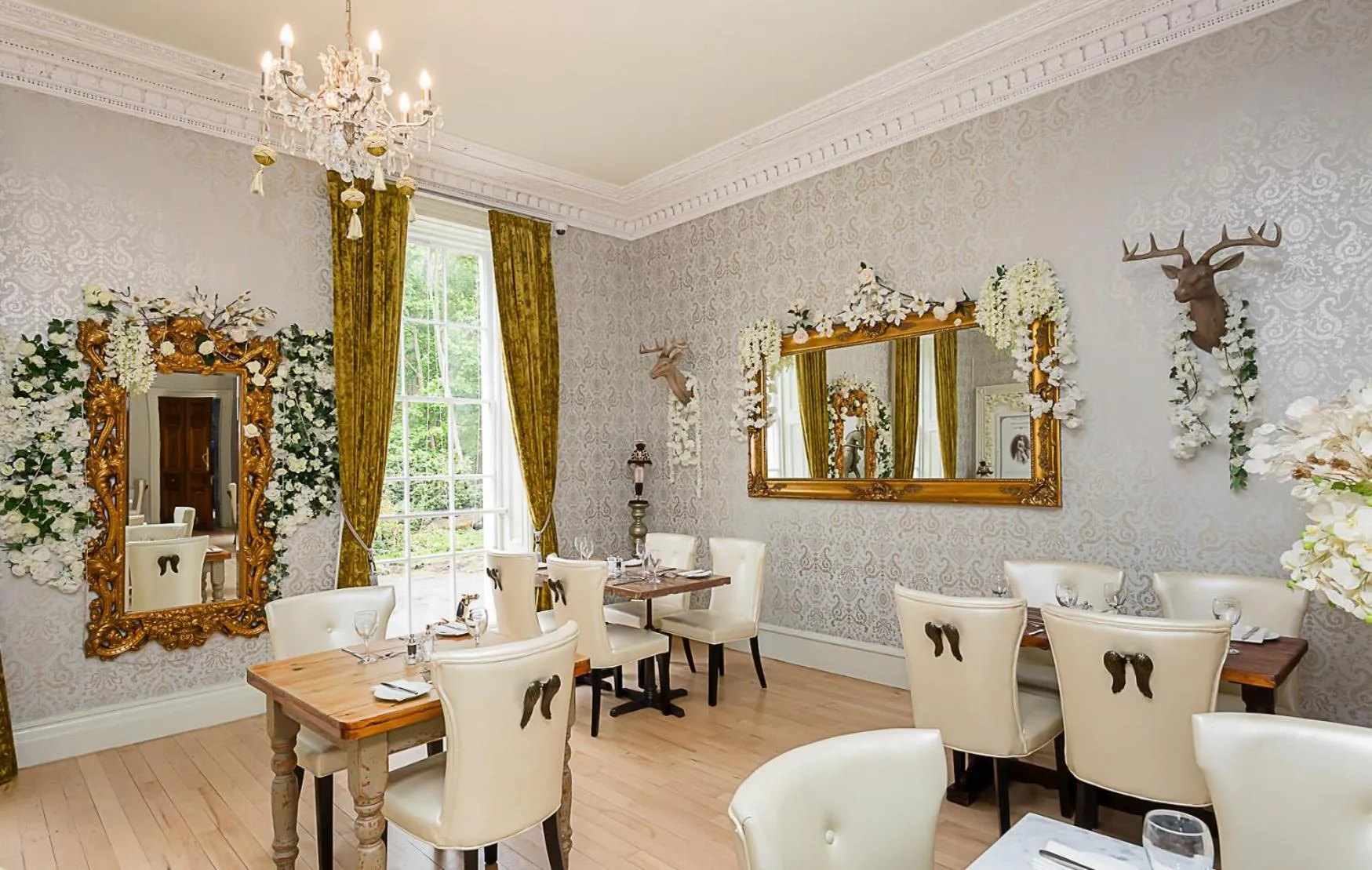 Restaurant/places to eat in RainHill Hall Hotel