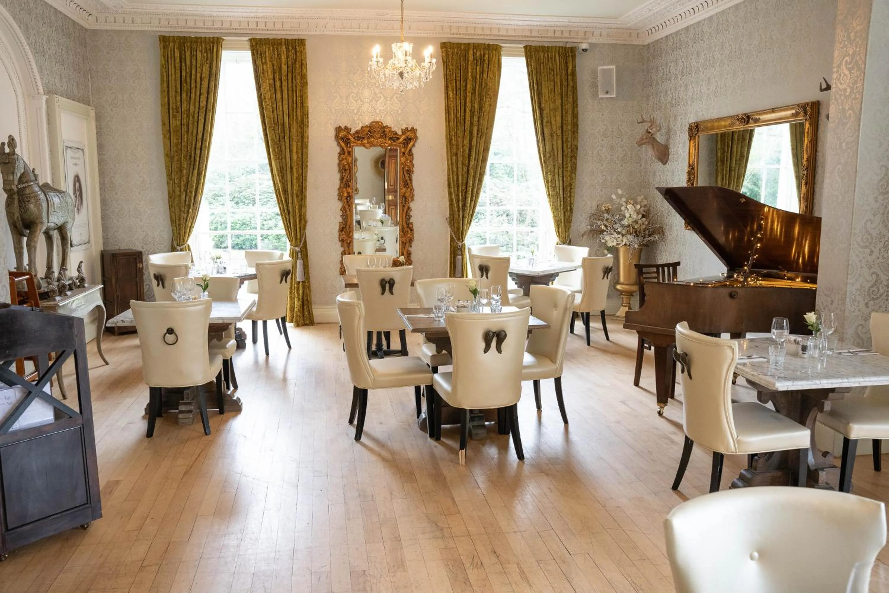 Restaurant/places to eat in RainHill Hall Hotel