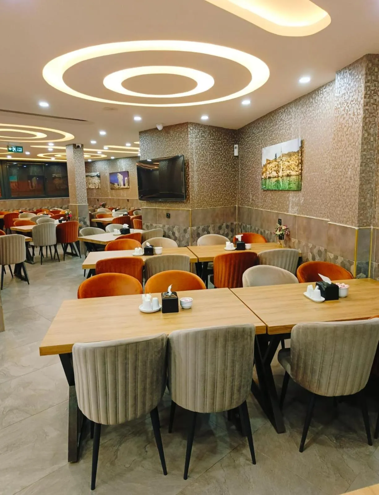 Restaurant/places to eat in Vizyon Park Otel