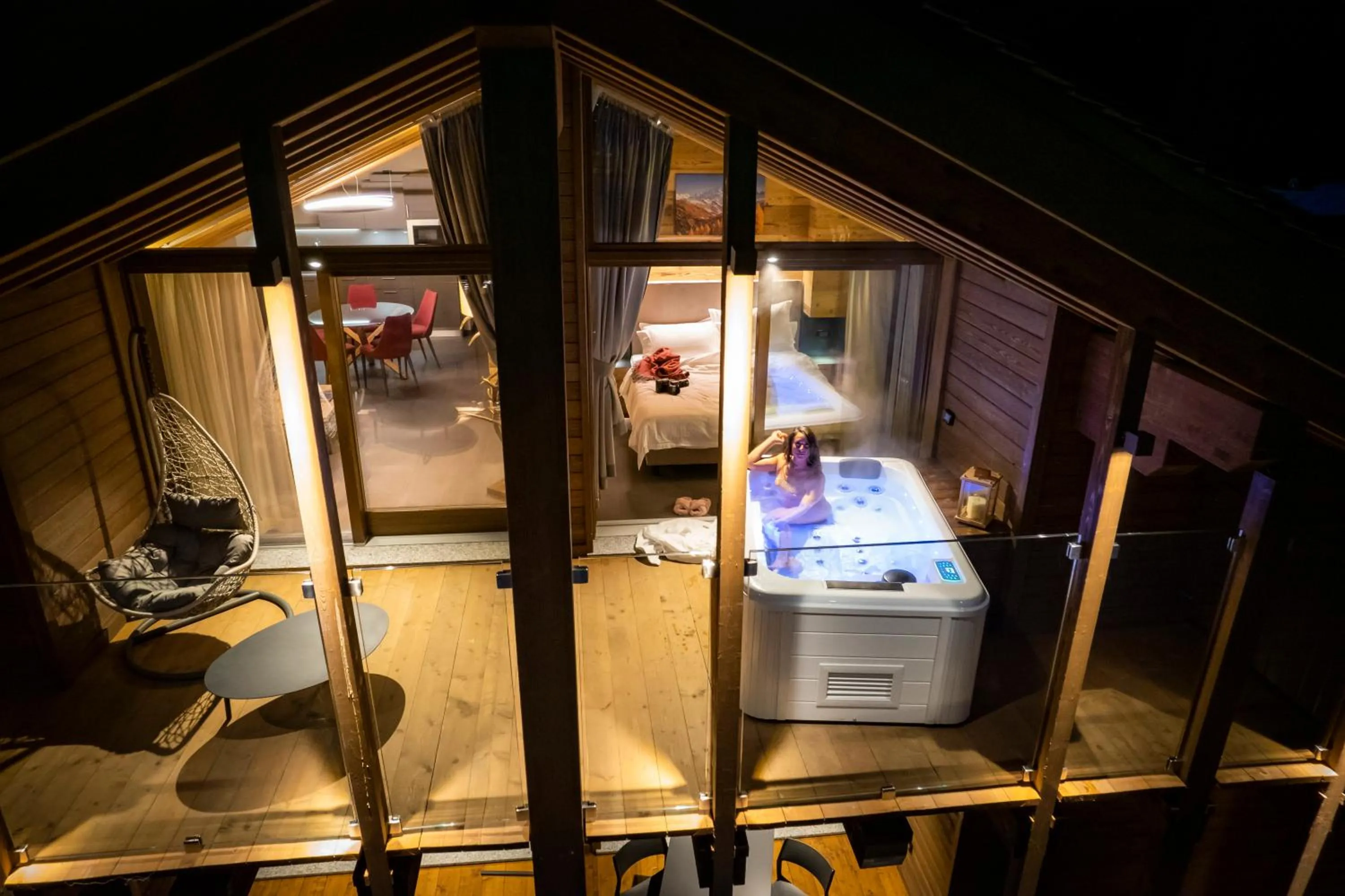 Hot Tub in Nira Mountain Resort Futura