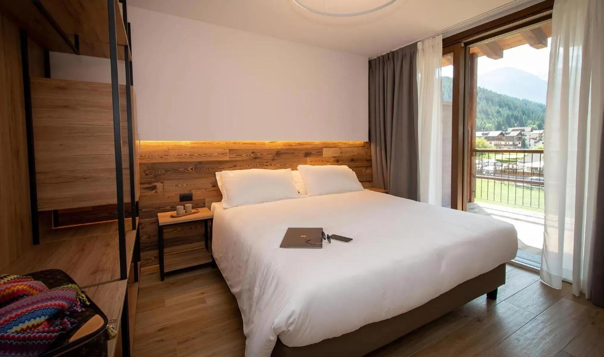 Balcony/Terrace, Bed in Nira Mountain Resort Futura