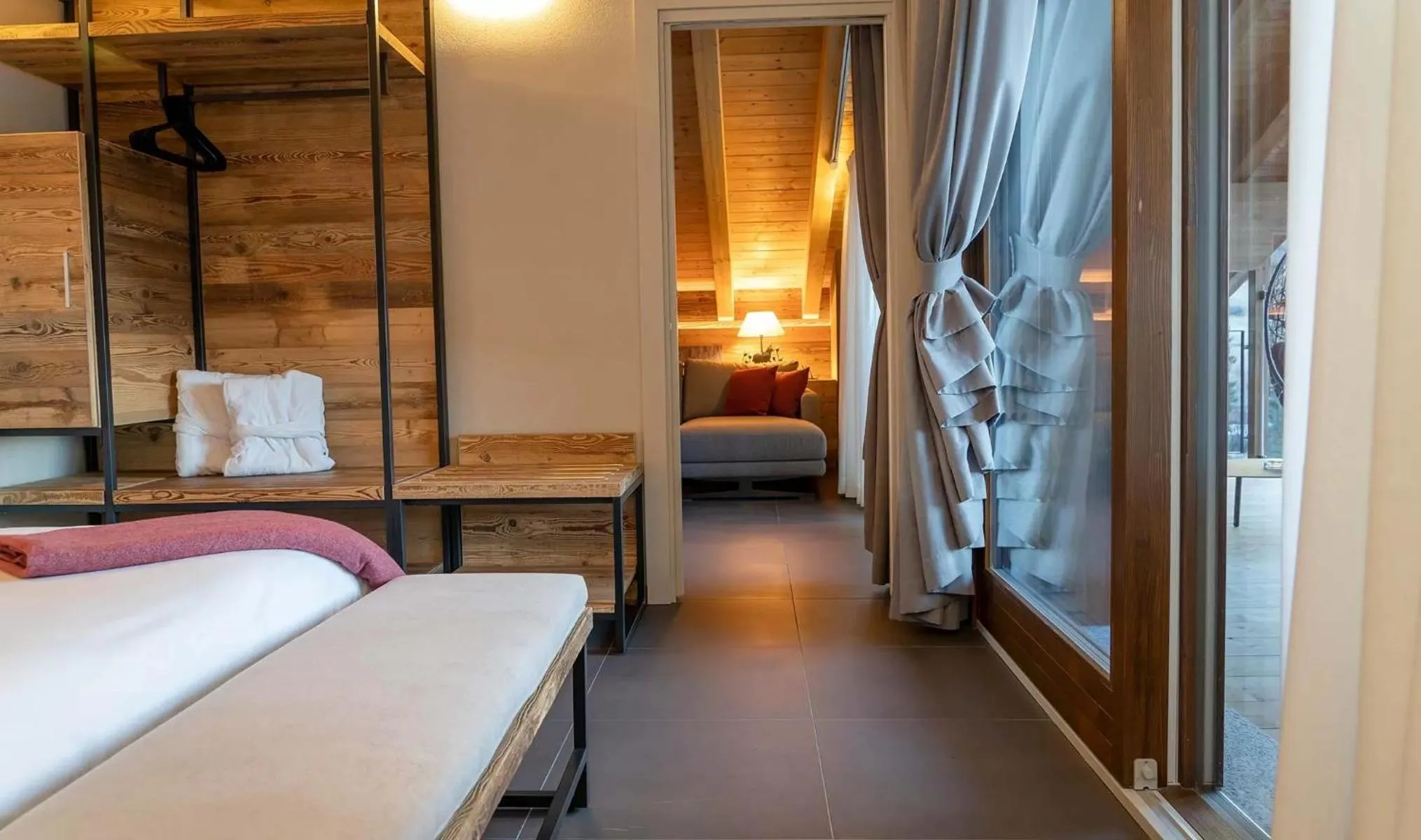 View (from property/room), Bed in Nira Mountain Resort Futura