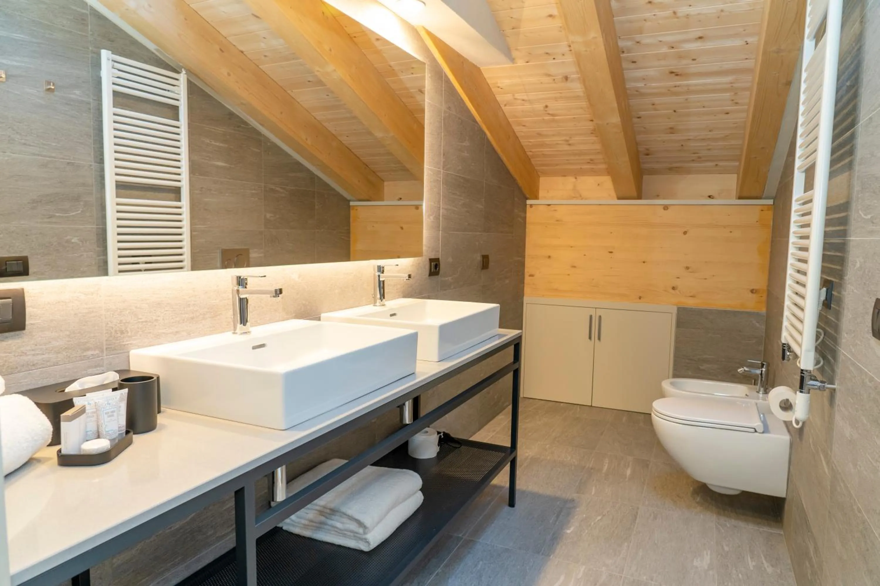 Bathroom in Nira Mountain Resort Futura