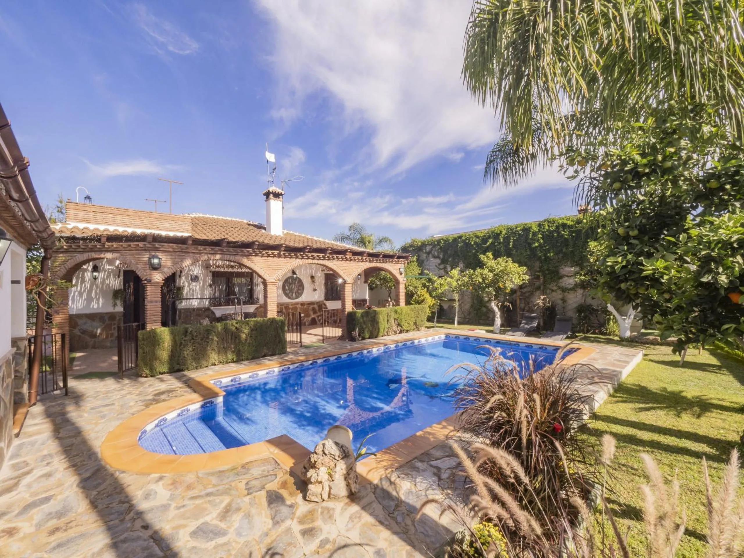 Swimming pool in Cubo's Casa Rural Sol