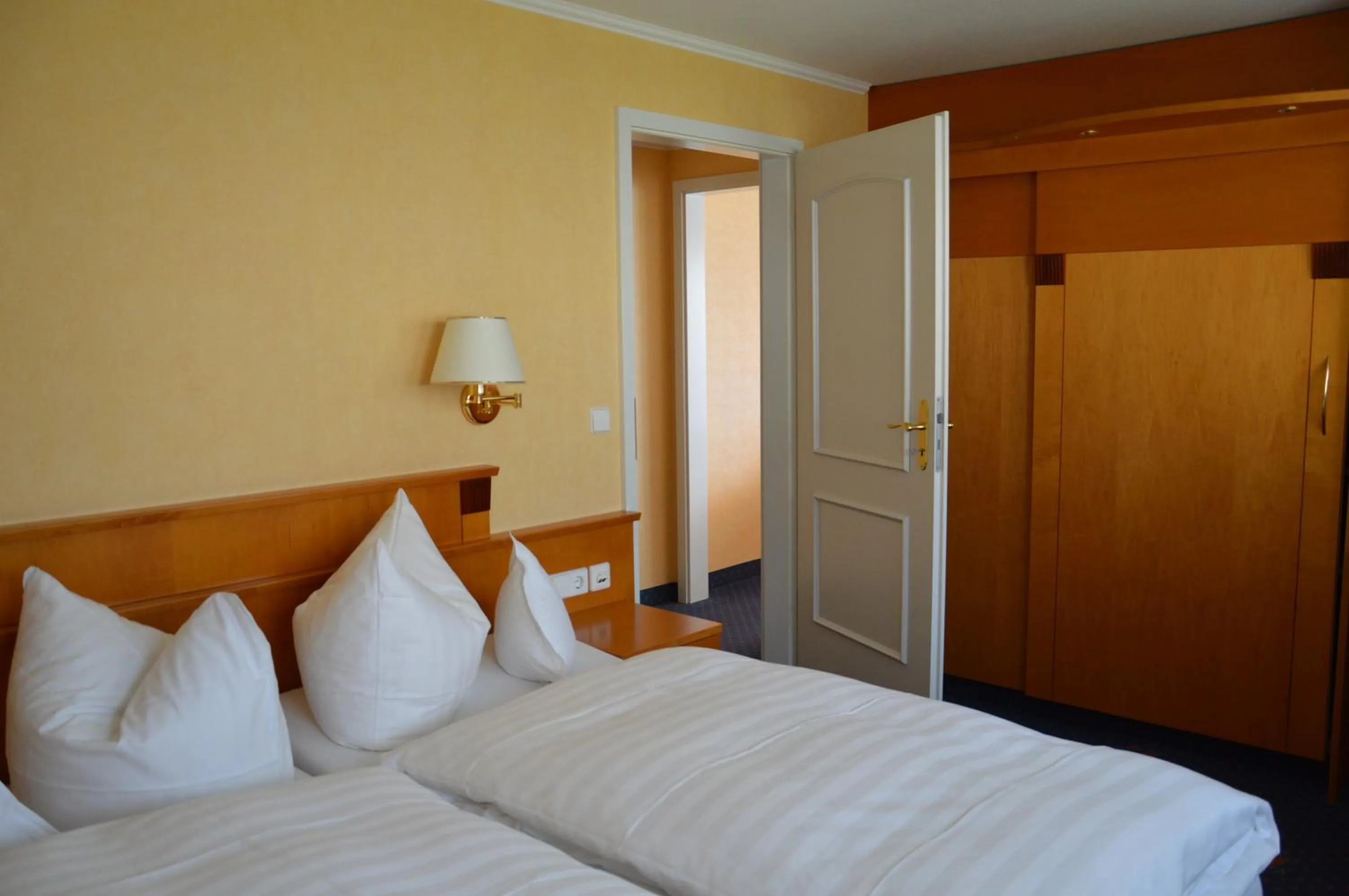 Photo of the whole room, Bed in Hotel Engel