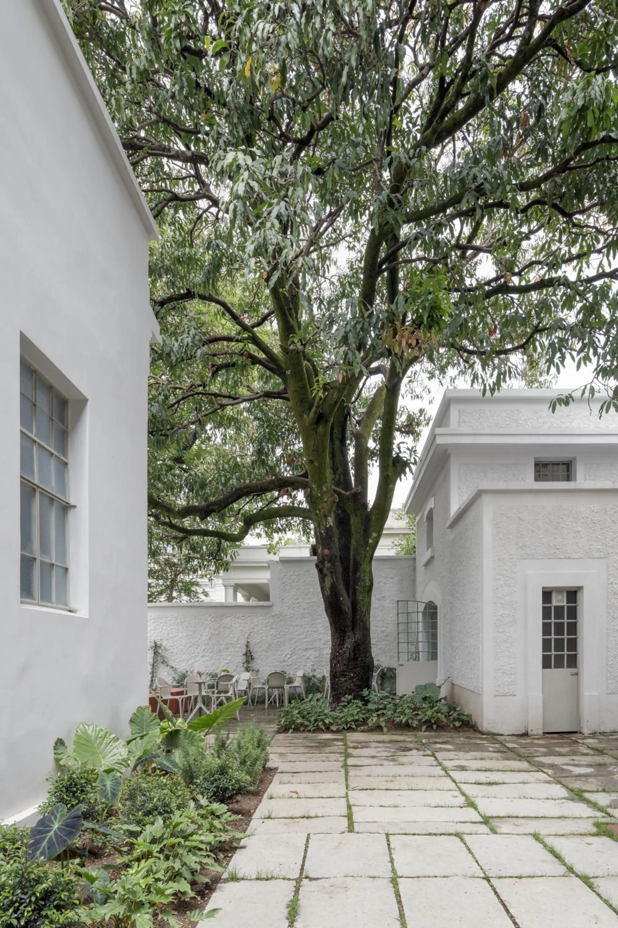 Property building in Casa Bosque Eduviges