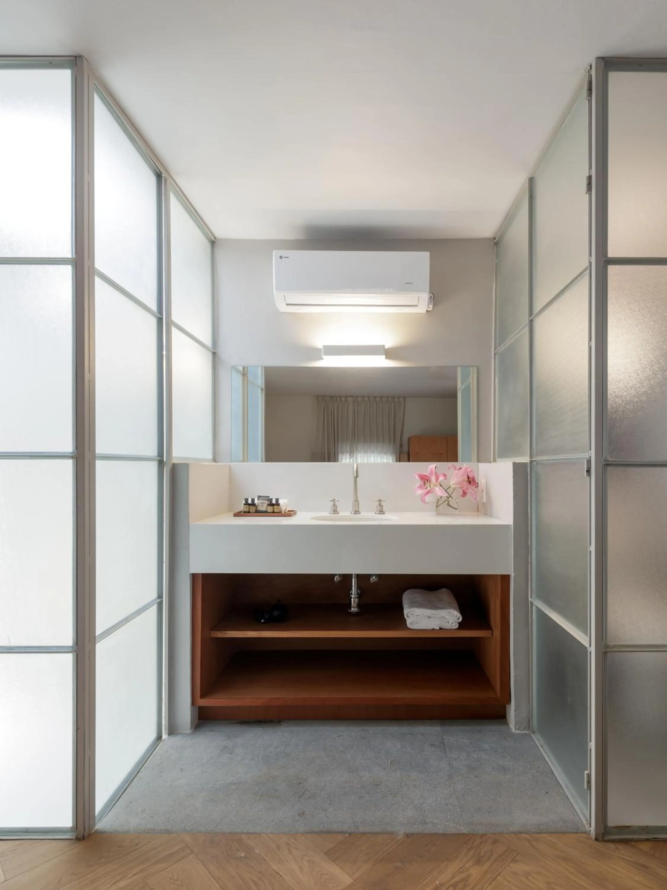 Bathroom, Bed in Casa Bosque Eduviges