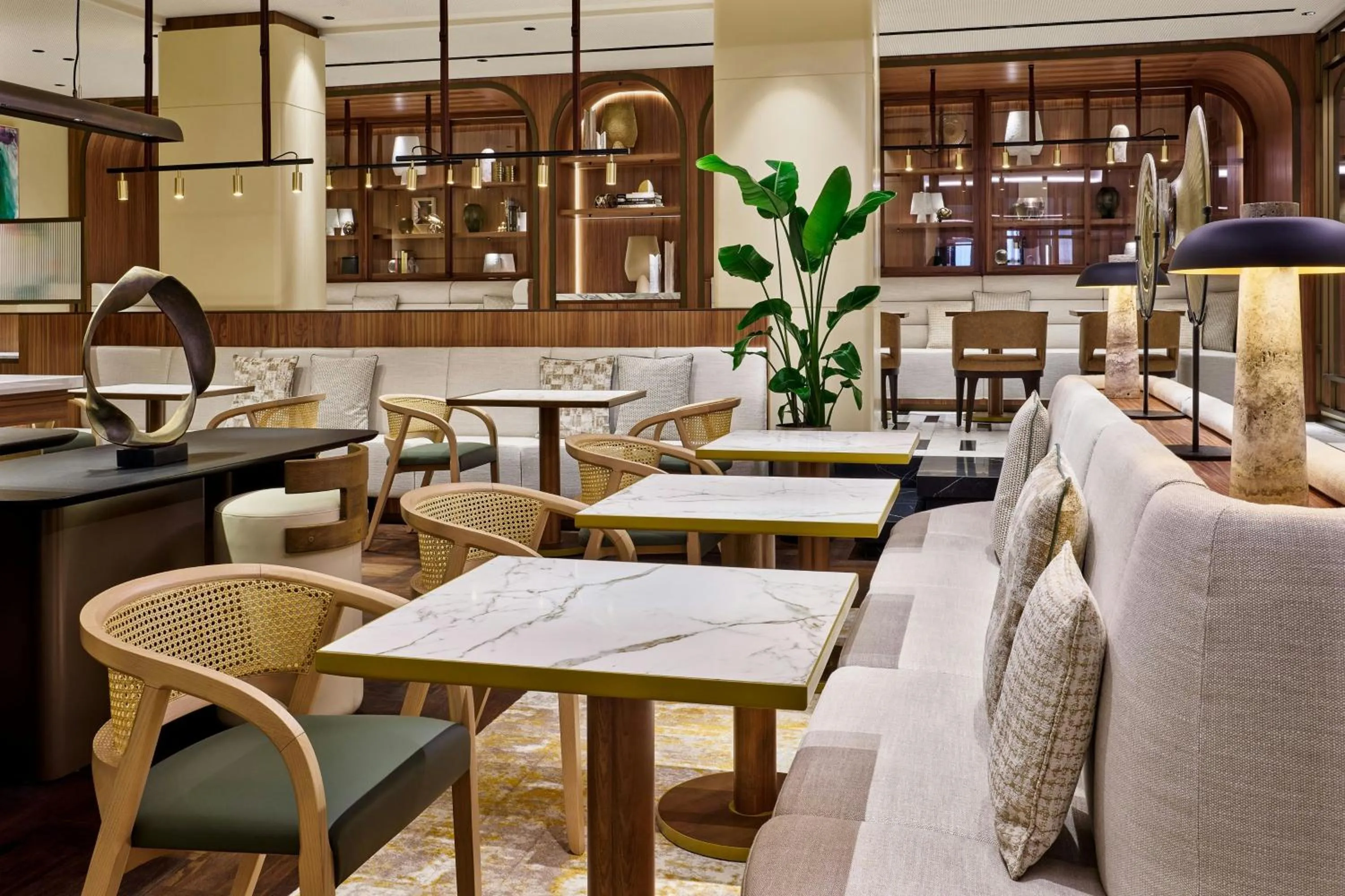 Lounge or bar in Berlin Marriott Hotel