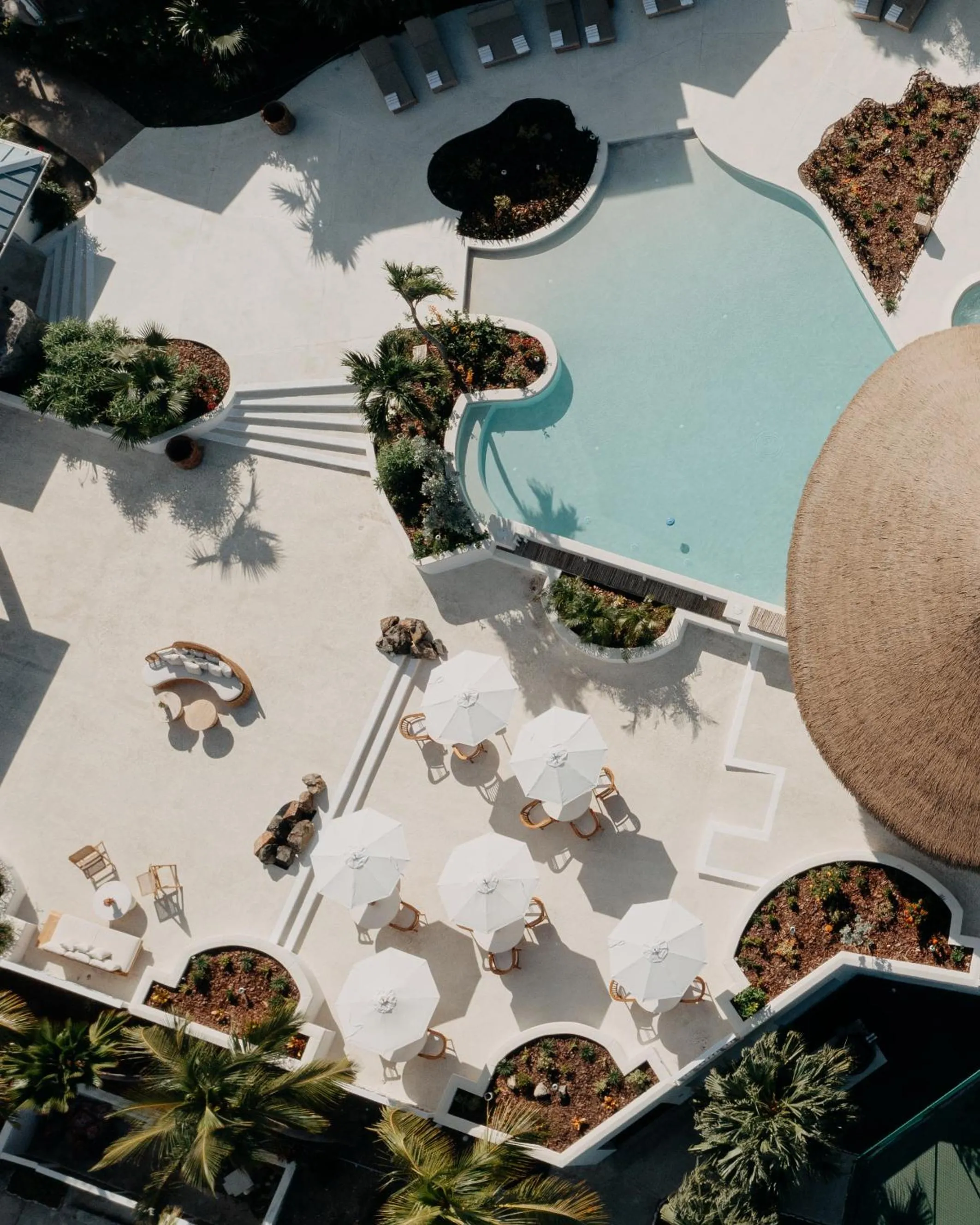 Restaurant/places to eat in Long Bay Beach Resort