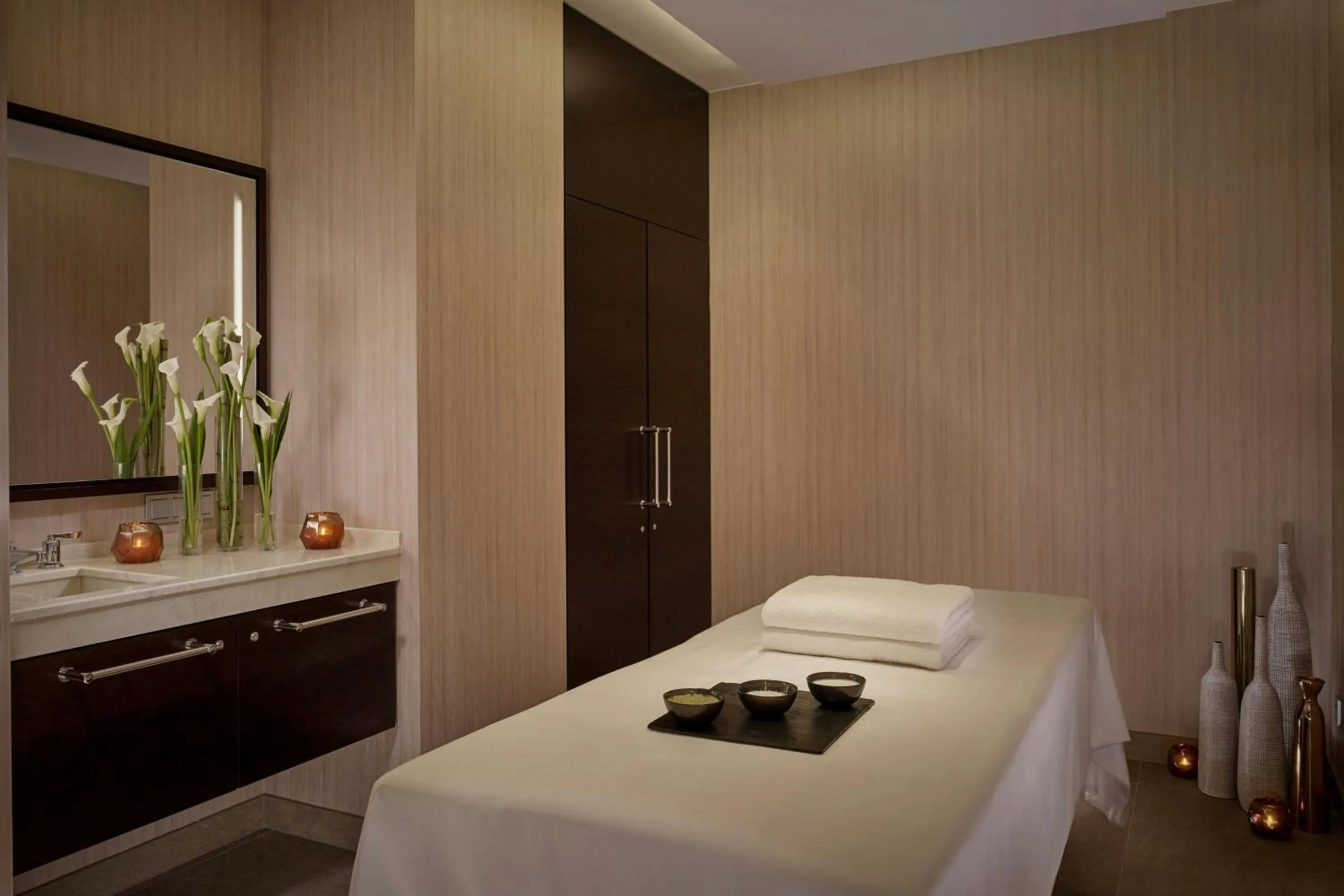 Fitness centre/facilities, Bed in The Ritz-Carlton, Berlin