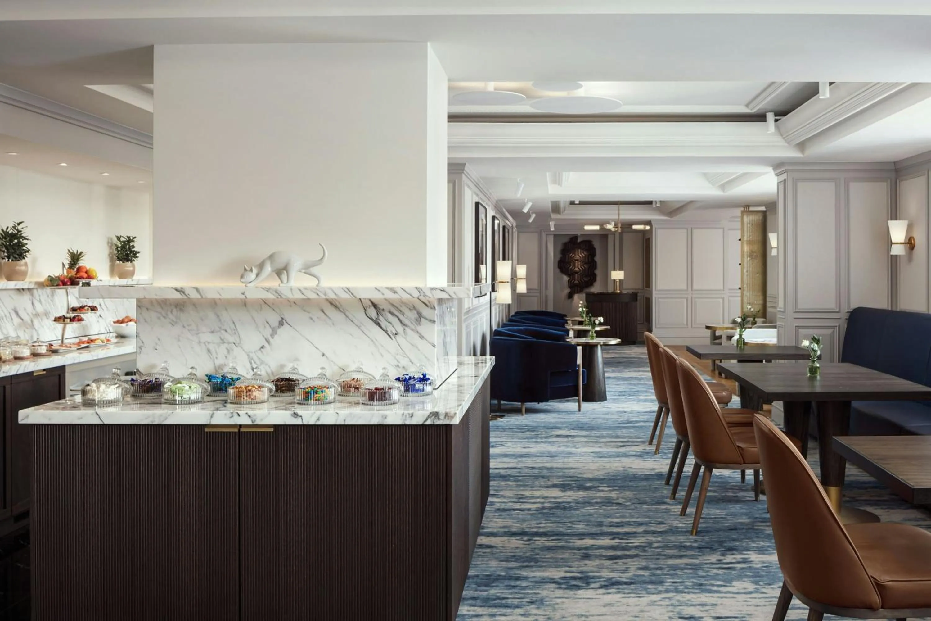 Lounge or bar in The Ritz-Carlton, Berlin