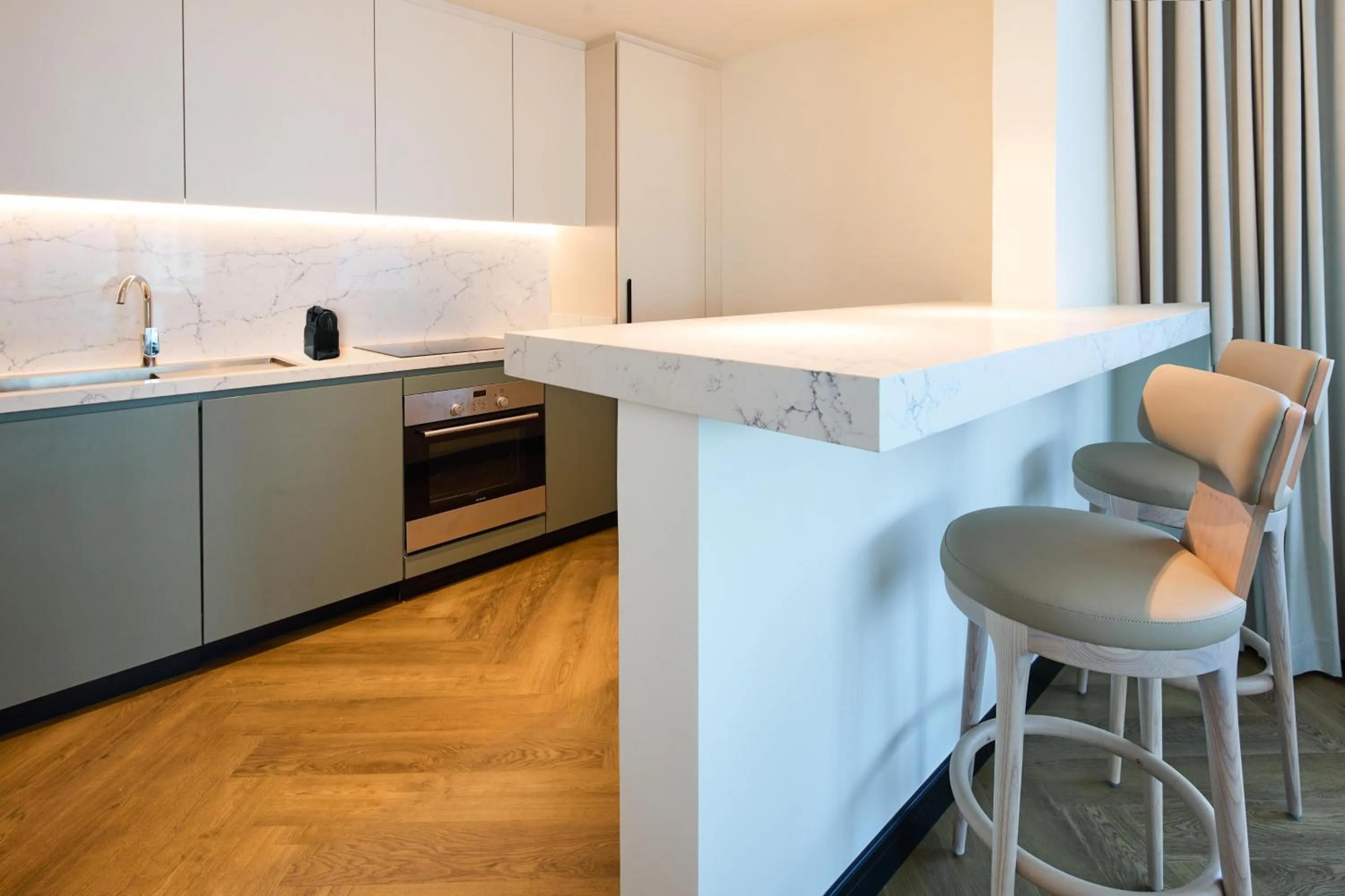 Kitchen or kitchenette in Radisson Blu Residence, Dubai Marina