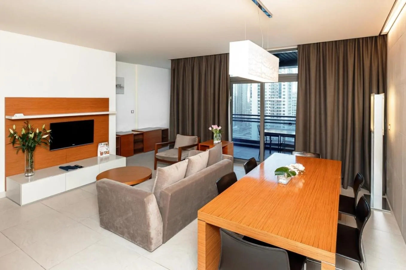 TV and multimedia in Radisson Blu Residence, Dubai Marina