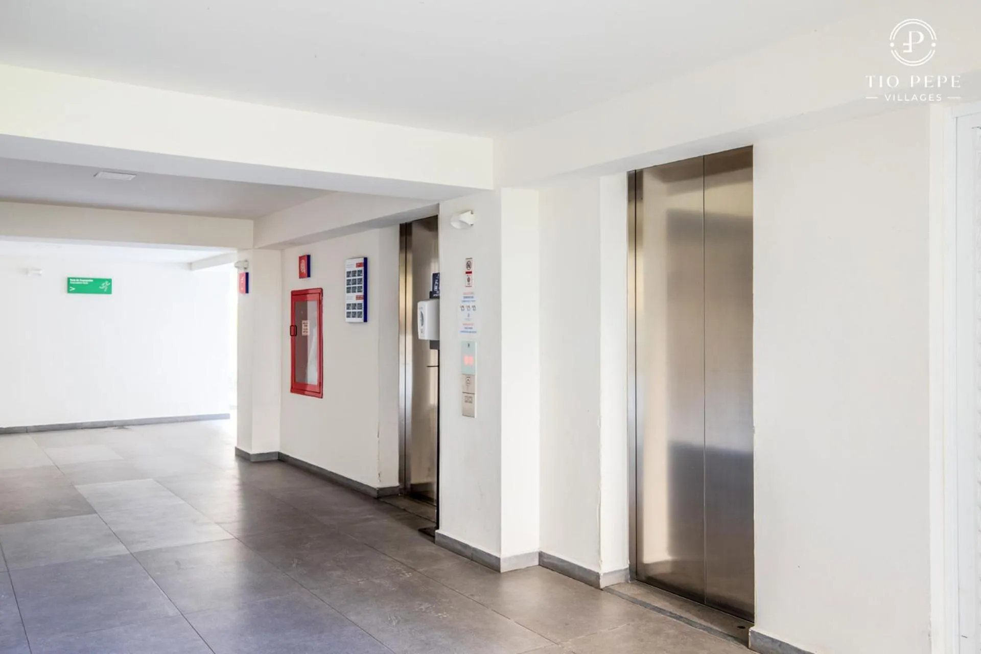 elevator in Harbor Puerto Vallarta 14003