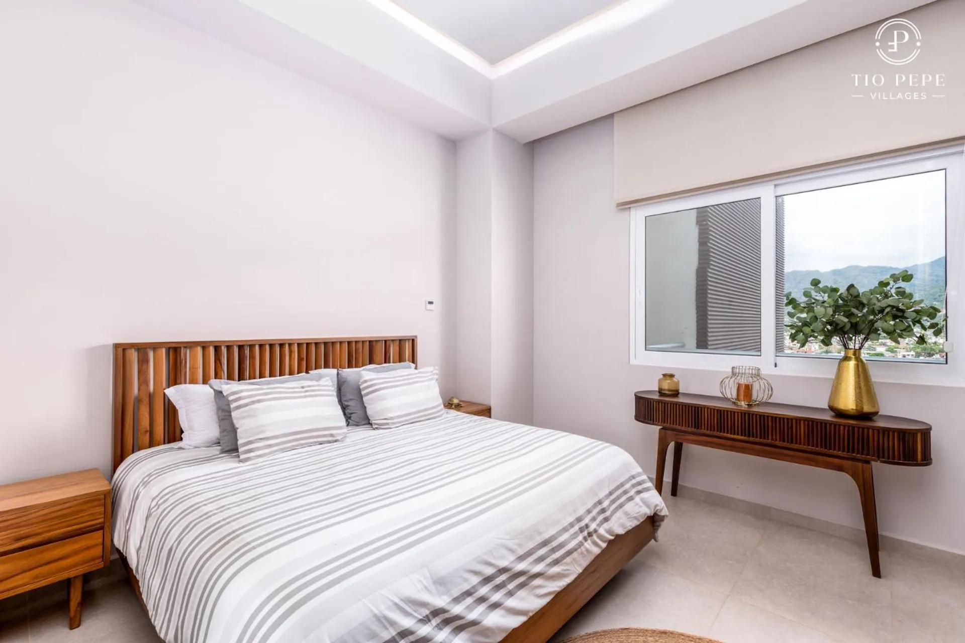 Bed in Harbor Puerto Vallarta 14003